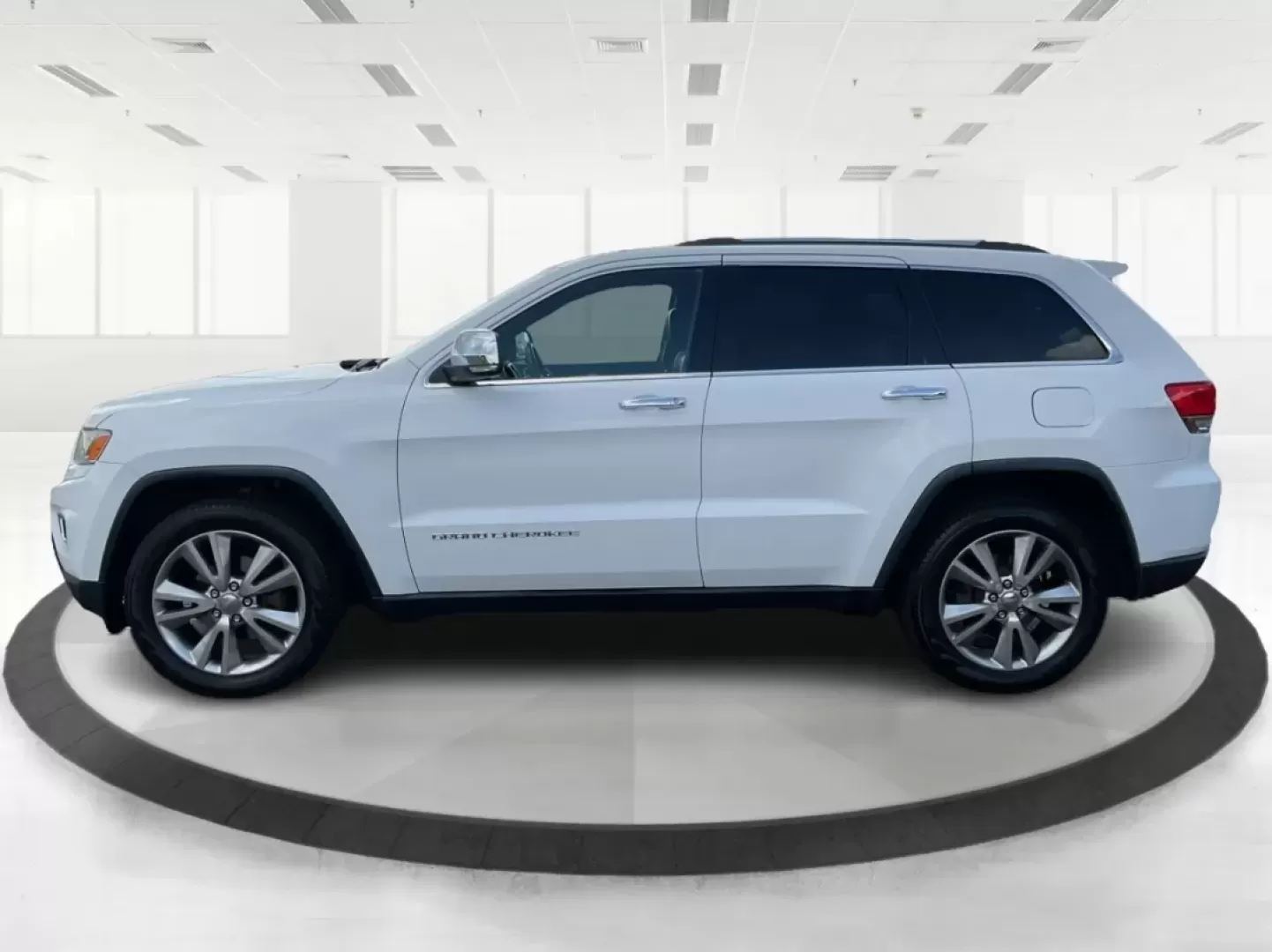 2014 Jeep Grand Cherokee Limited (1C4RJFBGXEC) with an Other engine, located at 1099 N County Rd 25A , Troy, OH, 45373, (937) 908-9800, 40.057079, -84.212883 - **Adventure Awaits: 2014 Jeep Grand Cherokee Limited Perfect for Your Next Family Road Trip!**<br /> <br /> Are you ready to embark on your next adventure? The 2014 Jeep Grand Cherokee Limited is here to elevate your driving experience, whether you're navigating the bustling streets of Fairborn, OH - Photo#5
