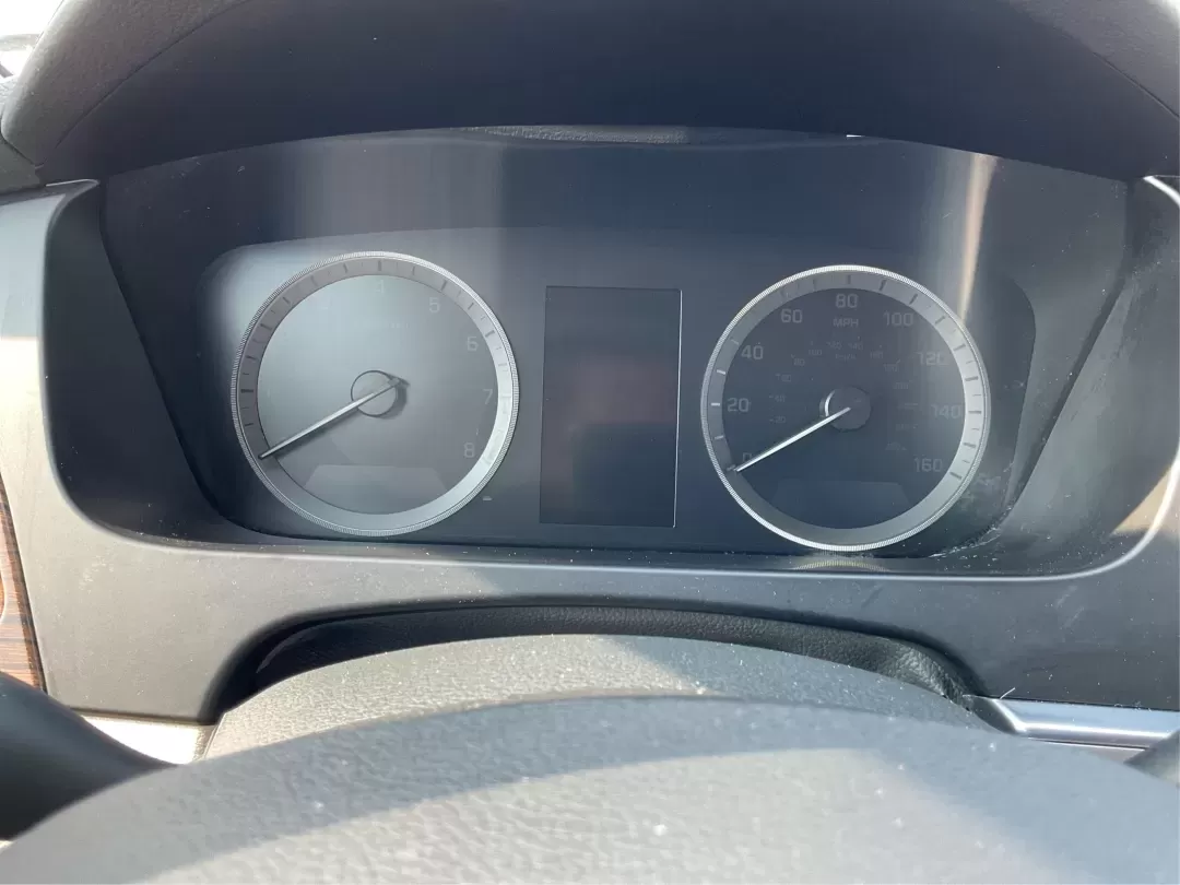 2017 Hyundai Sonata Limited (5NPE34AF4HH) with an 2.4L I-4 gasoline direct injection engine, located at 1230 East Main St, Xenia, OH, 45385, (937) 908-9800, 39.688026, -83.910172 - Are you ready to elevate your daily drive into an adventure? Meet the 2017 Hyundai Sonata Limited, a perfect companion for anyone looking to combine style, comfort, and reliability. Whether you're commuting to work, shuttling the kids to school, or heading out for a weekend getaway, this sedan offer - Photo#15