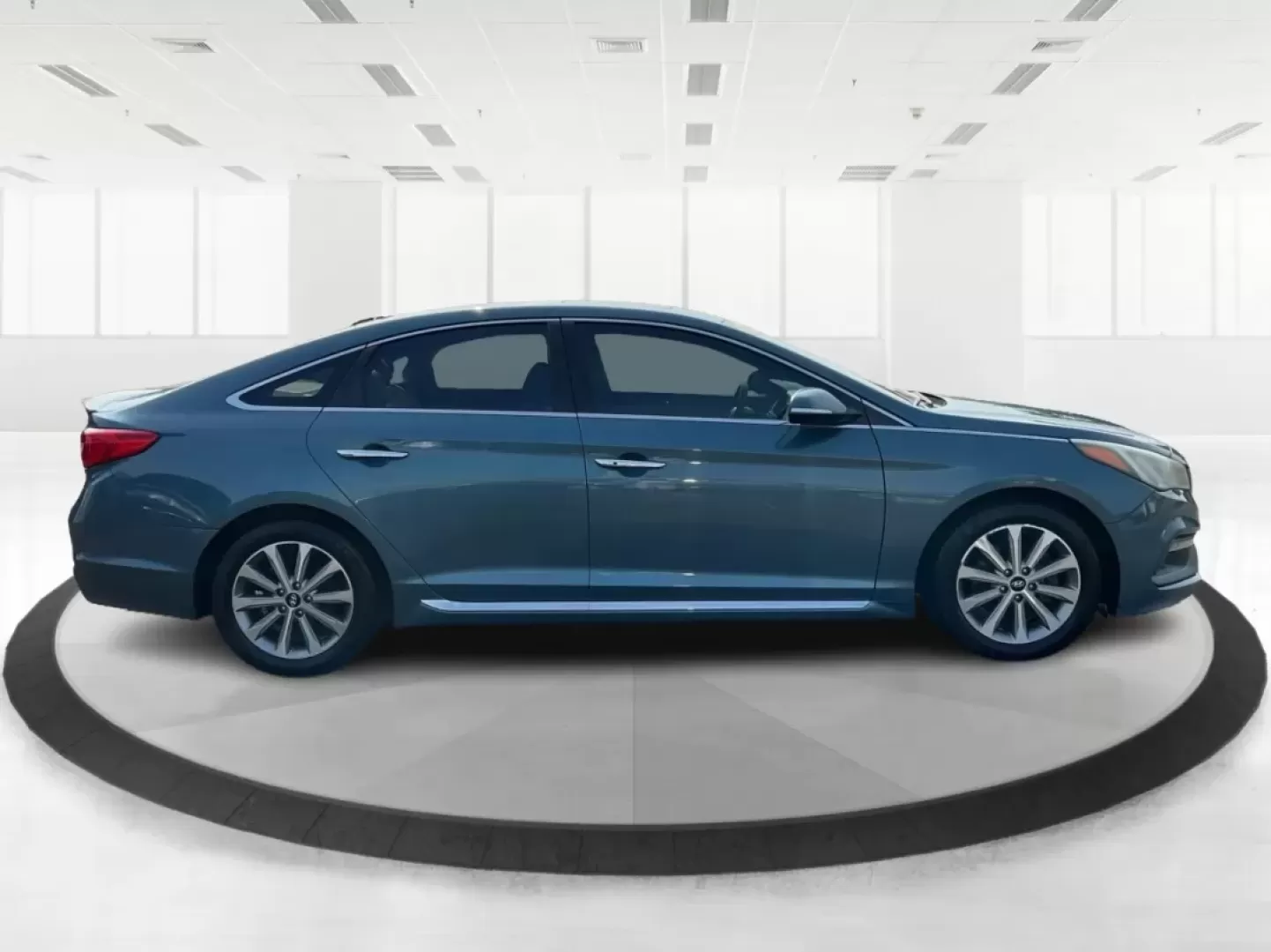 2017 Hyundai Sonata Limited (5NPE34AF4HH) with an 2.4L I-4 gasoline direct injection engine, located at 1099 N County Rd 25A , Troy, OH, 45373, (937) 908-9800, 40.057079, -84.212883 - Are you ready to elevate your daily drive into an adventure? Meet the 2017 Hyundai Sonata Limited, a perfect companion for anyone looking to combine style, comfort, and reliability. Whether you're commuting to work, shuttling the kids to school, or heading out for a weekend getaway, this sedan offer - Photo#1