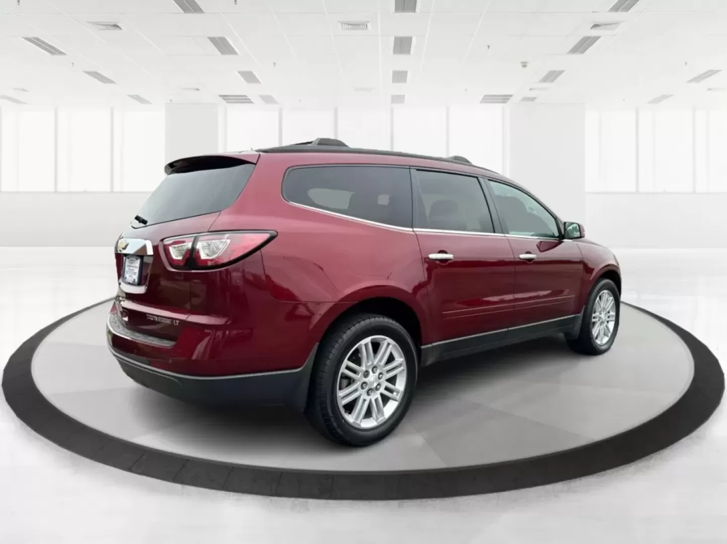 2015 Chevrolet Traverse 1LT (1GNKVGKD4FJ) with an 3.6L V-6 gasoline direct injection engine, located at 1099 N County Rd 25A , Troy, OH, 45373, (937) 908-9800, 40.057079, -84.212883 - **Unleash Adventure with the 2015 Chevrolet Traverse at Advantage Car and Credit - Troy!**<br /> <br /> Are you ready to elevate your family adventures or tackle your daily commute with confidence and style? The 2015 Chevrolet Traverse, with its robust features and spacious design, is perfect for gr - Photo#2