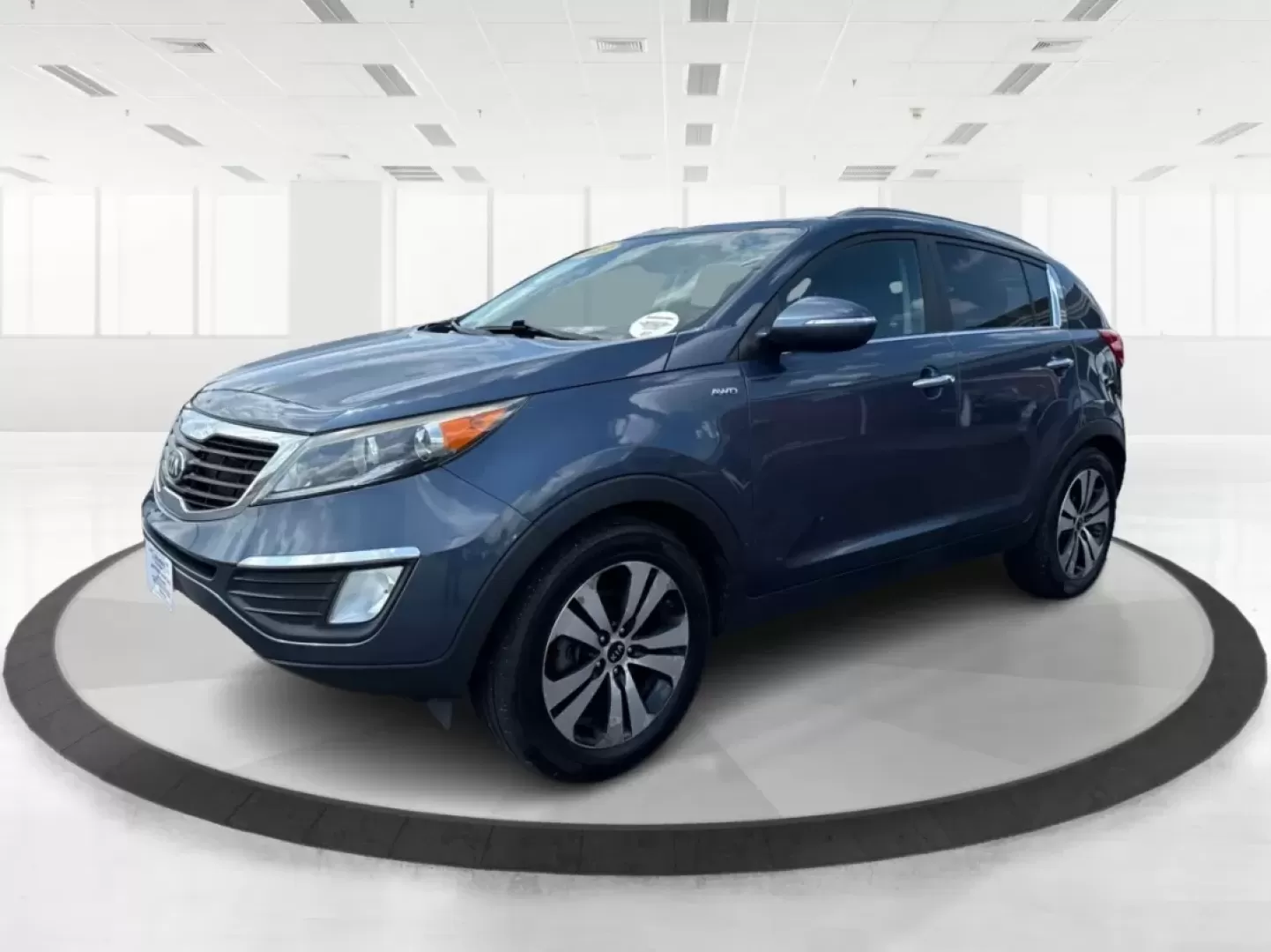 2013 Kia Sportage EX (KNDPCCA25D7) with an 2.4L I-4 DOHC engine, located at 1099 N County Rd 25A , Troy, OH, 45373, (937) 908-9800, 40.057079, -84.212883 - **Elevate Your Adventures with the 2013 Kia Sportage EX - Perfect for Every Journey!**<br /> <br /> Are you ready to take your daily commutes and weekend getaways to the next level? Look no further than this 2013 Kia Sportage EX, available now at Advantage Car and Credit in Fairborn, OH. This versat - Photo#8