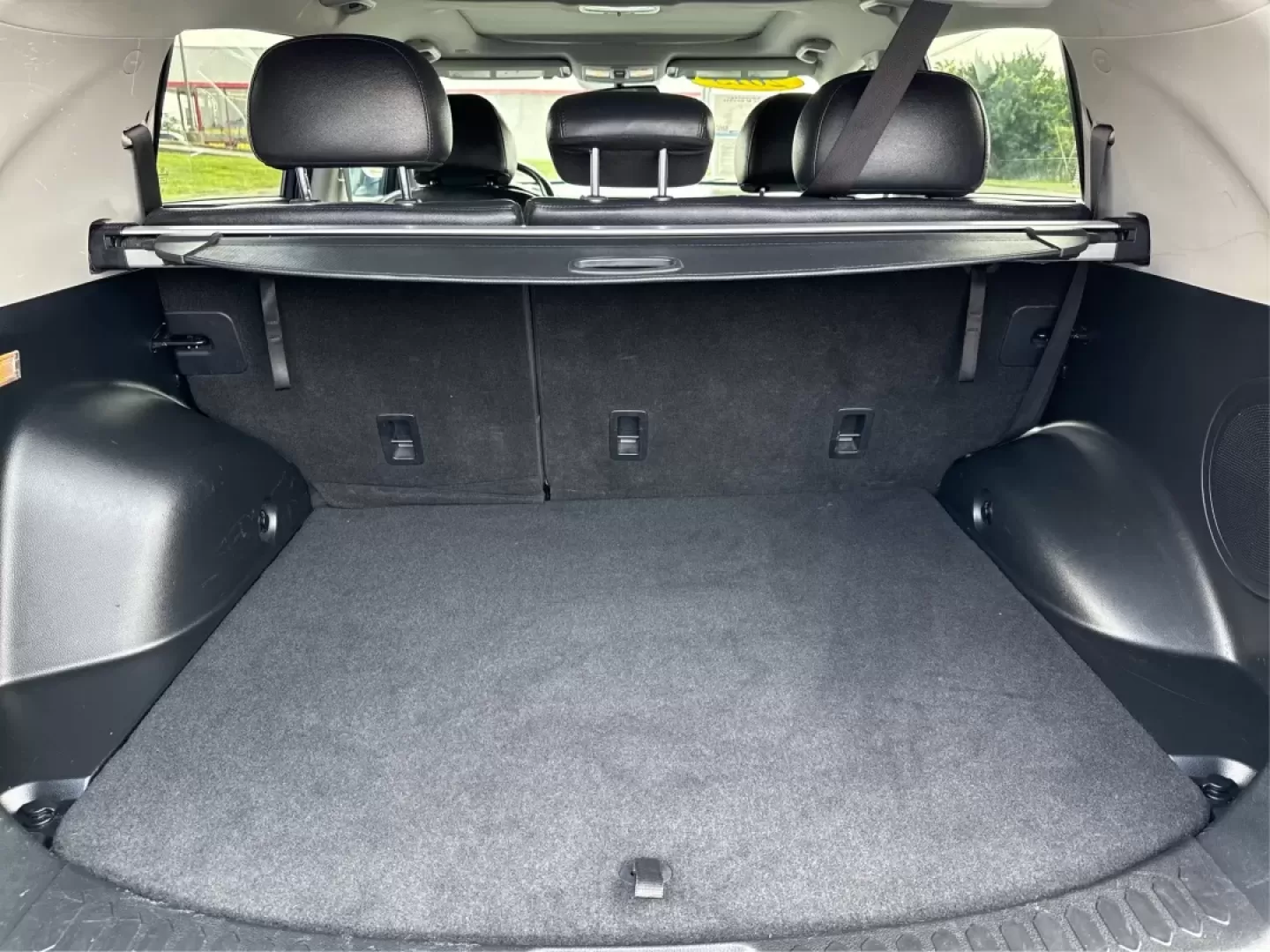 2013 Kia Sportage EX (KNDPCCA25D7) with an 2.4L I-4 DOHC engine, located at 1099 N County Rd 25A , Troy, OH, 45373, (937) 908-9800, 40.057079, -84.212883 - **Elevate Your Adventures with the 2013 Kia Sportage EX - Perfect for Every Journey!**<br /> <br /> Are you ready to take your daily commutes and weekend getaways to the next level? Look no further than this 2013 Kia Sportage EX, available now at Advantage Car and Credit in Fairborn, OH. This versat - Photo#12