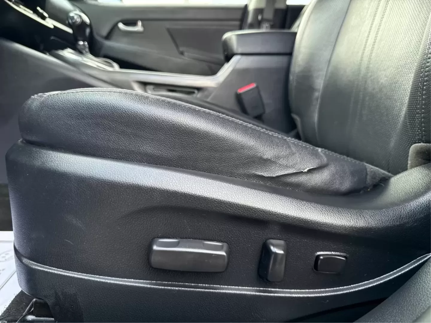 2013 Kia Sportage EX (KNDPCCA25D7) with an 2.4L I-4 DOHC engine, located at 1099 N County Rd 25A , Troy, OH, 45373, (937) 908-9800, 40.057079, -84.212883 - **Elevate Your Adventures with the 2013 Kia Sportage EX - Perfect for Every Journey!**<br /> <br /> Are you ready to take your daily commutes and weekend getaways to the next level? Look no further than this 2013 Kia Sportage EX, available now at Advantage Car and Credit in Fairborn, OH. This versat - Photo#18