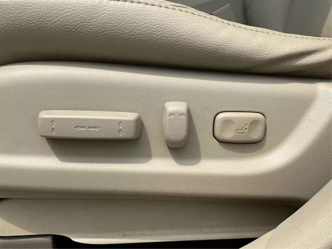 2014 Acura RDX Base (5J8TB3H39EL) with an Other engine, located at 880 E. National Road, Vandalia, OH, 45377, (937) 908-9800, 39.891918, -84.183594 - Unleash the perfect blend of comfort and versatility with the 2014 Acura RDX, a crossover that caters to both your daily grind and weekend adventures. Whether you're a growing family seeking spaciousness, a commuter looking for reliability, or a weekend warrior ready for road trips, this vehicle has - Photo#17