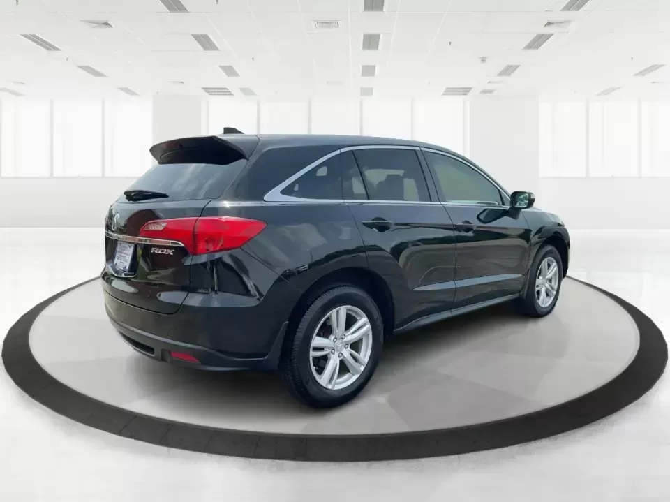 2014 Acura RDX Base (5J8TB3H39EL) with an 2.3L L4 DOHC 16V engine, 6-Speed Automatic transmission, located at 401 Woodman Dr, Riverside, OH, 45431, (937) 908-9800, 39.760899, -84.123421 - Unleash the perfect blend of comfort and versatility with the 2014 Acura RDX, a crossover that caters to both your daily grind and weekend adventures. Whether you're a growing family seeking spaciousness, a commuter looking for reliability, or a weekend warrior ready for road trips, this vehicle has - Photo#2