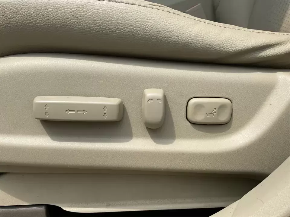 2014 Acura RDX Base (5J8TB3H39EL) with an 2.3L L4 DOHC 16V engine, 6-Speed Automatic transmission, located at 401 Woodman Dr, Riverside, OH, 45431, (937) 908-9800, 39.760899, -84.123421 - Unleash the perfect blend of comfort and versatility with the 2014 Acura RDX, a crossover that caters to both your daily grind and weekend adventures. Whether you're a growing family seeking spaciousness, a commuter looking for reliability, or a weekend warrior ready for road trips, this vehicle has - Photo#17