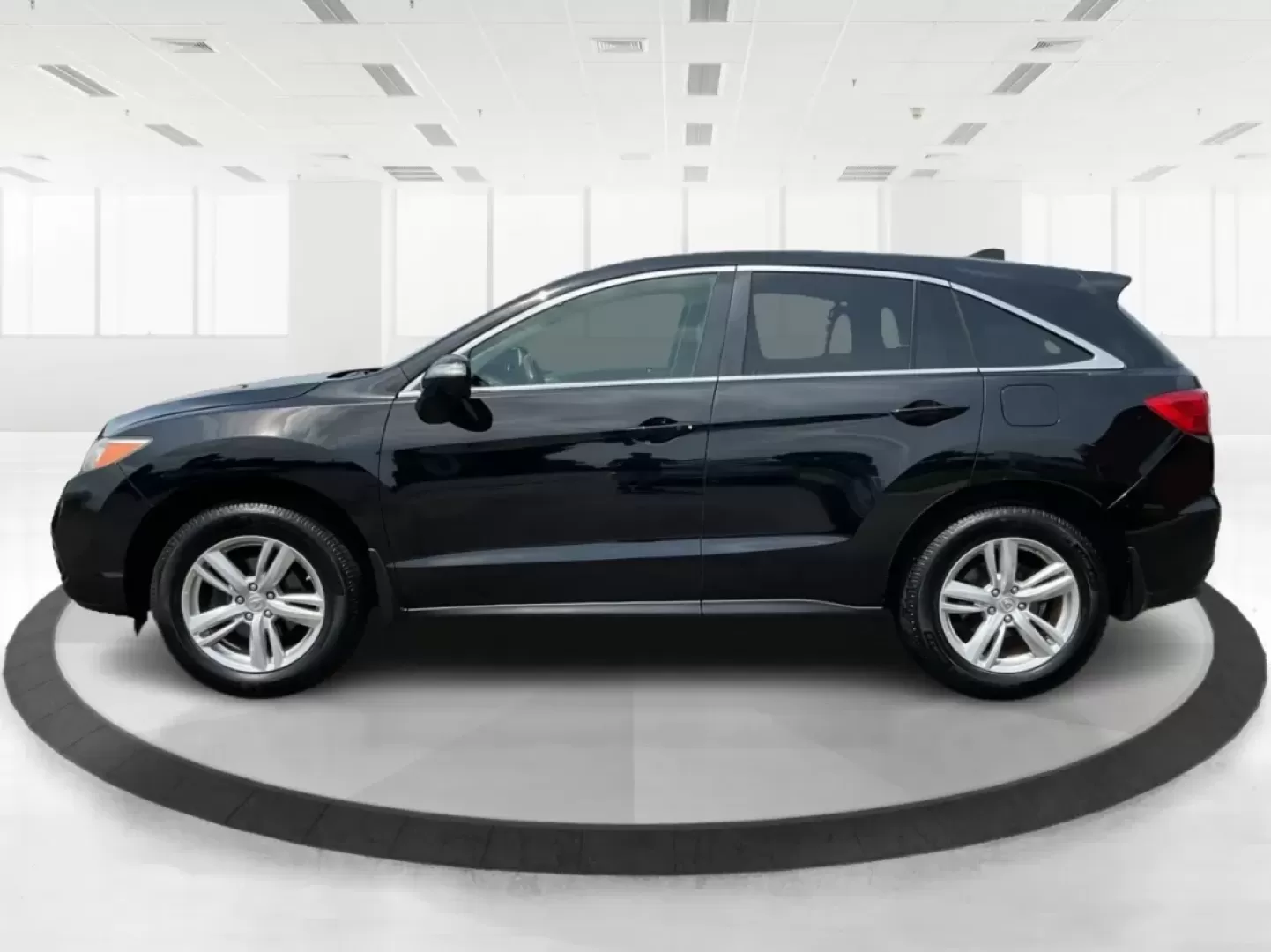 2014 Acura RDX Base (5J8TB3H39EL) with an Other engine, located at 8750 N County Rd 25A, Piqua, OH, 45356, (937) 908-9800, 40.164391, -84.232513 - Unleash the perfect blend of comfort and versatility with the 2014 Acura RDX, a crossover that caters to both your daily grind and weekend adventures. Whether you're a growing family seeking spaciousness, a commuter looking for reliability, or a weekend warrior ready for road trips, this vehicle has - Photo#5