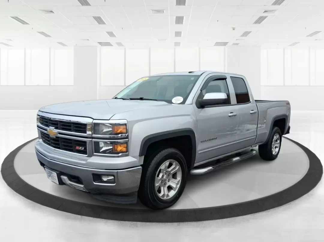 2015 Silver Chevrolet Silverado 1500 LT Double Cab 4WD (1GCVKREC6FZ) with an 5.3L V8 OHV 16V engine, 6-Speed Automatic transmission, located at 1951 S Dayton Lakeview Rd., New Carlisle, OH, 45344, (937) 908-9800, 39.890999, -84.050255 - Picture your next weekend: you've got a project list to tackle, a trailer to hook up, and a quick escape planned after work-maybe a run out toward Springfield or a backroad cruise near the Mad River. If you need a truck that fits real life in Clark County, this **2015 Chevrolet Silverado 1500 LT Dou - Photo#8