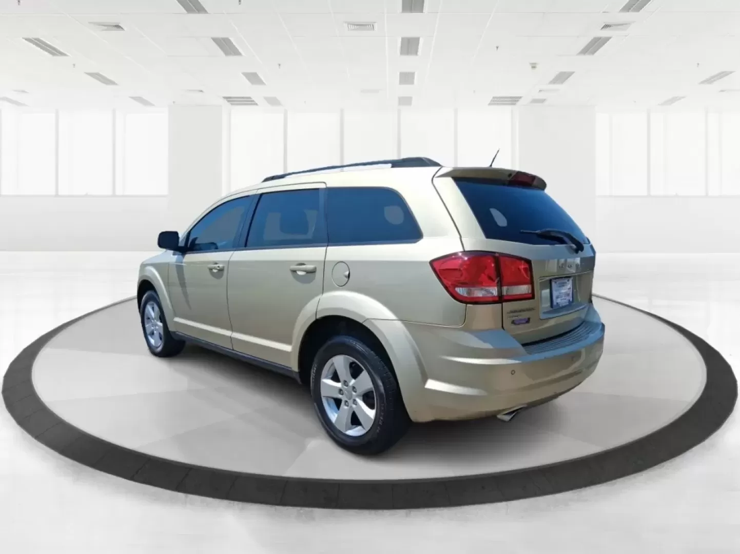 2011 White Gold Dodge Journey Mainstreet (3D4PG1FG9BT) with an 3.6L V6 DOHC 24V engine, 6-Speed Automatic transmission, located at 4508 South Dixie Dr, Moraine, OH, 45439, (937) 908-9800, 39.689976, -84.218452 - Are you in search of a versatile SUV that fits seamlessly into your active lifestyle? Look no further than this 2011 Dodge Journey Mainstreet, available now at Advantage Car and Credit - Moraine, located at 4508 South Dixie Dr, Moraine, OH 45439. This spacious and well-equipped SUV is not just a veh - Photo#4