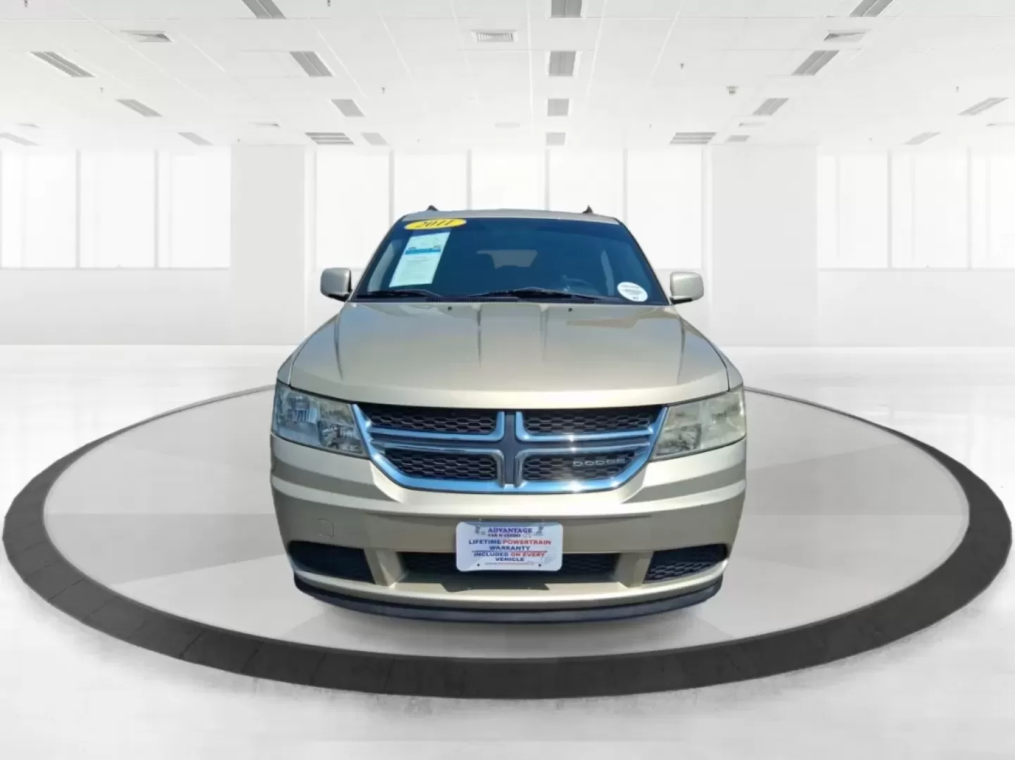 2011 White Gold Dodge Journey Mainstreet (3D4PG1FG9BT) with an 3.6L V6 DOHC 24V engine, 6-Speed Automatic transmission, located at 4508 South Dixie Dr, Moraine, OH, 45439, (937) 908-9800, 39.689976, -84.218452 - Are you in search of a versatile SUV that fits seamlessly into your active lifestyle? Look no further than this 2011 Dodge Journey Mainstreet, available now at Advantage Car and Credit - Moraine, located at 4508 South Dixie Dr, Moraine, OH 45439. This spacious and well-equipped SUV is not just a veh - Photo#7