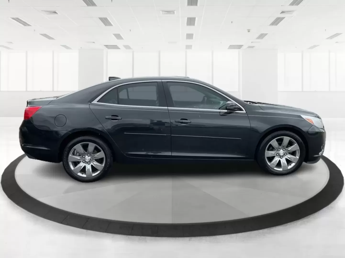 2015 Chevrolet Malibu 2LT (1G11D5SL9FF) with an ECOTEC 2.5L I-4 gasoline direct injection engine, located at 1099 N County Rd 25A , Troy, OH, 45373, (937) 908-9800, 40.057079, -84.212883 - Discover the perfect blend of style, performance, and affordability with the 2015 Chevrolet Malibu 2LT, available now at Advantage Car and Credit in Fairborn, OH. Whether you're commuting to work, ferrying the kids to school, or planning weekend getaways, this reliable sedan is designed to enhance y - Photo#1