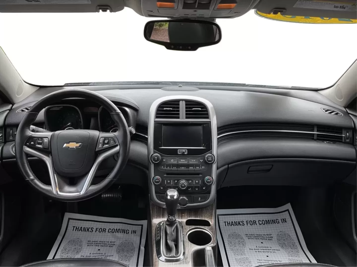 2015 Chevrolet Malibu 2LT (1G11D5SL9FF) with an ECOTEC 2.5L I-4 gasoline direct injection engine, located at 1099 N County Rd 25A , Troy, OH, 45373, (937) 908-9800, 40.057079, -84.212883 - Discover the perfect blend of style, performance, and affordability with the 2015 Chevrolet Malibu 2LT, available now at Advantage Car and Credit in Fairborn, OH. Whether you're commuting to work, ferrying the kids to school, or planning weekend getaways, this reliable sedan is designed to enhance y - Photo#21