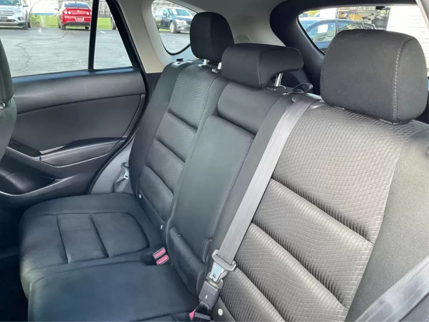 2014 Jet Black Mica Mazda CX-5 Touring AWD (JM3KE4CY2E0) with an 2.5L L4 DOHC 16V engine, 6-Speed Automatic transmission, located at 1099 N County Rd 25A , Troy, OH, 45373, (937) 908-9800, 40.057079, -84.212883 - **Explore the Open Road in the 2014 Mazda CX-5 Touring AWD from Advantage Car and Credit - Troy!**<br /> <br /> Are you ready to elevate your driving experience? Whether you're a growing family seeking a reliable SUV for weekend adventures, a commuter looking for comfort on long drives, or a budget- - Photo#10
