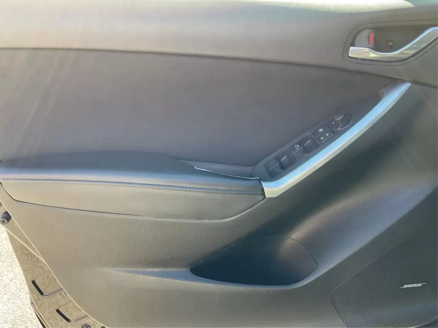 2014 Jet Black Mica Mazda CX-5 Touring AWD (JM3KE4CY2E0) with an 2.5L L4 DOHC 16V engine, 6-Speed Automatic transmission, located at 1099 N County Rd 25A , Troy, OH, 45373, (937) 908-9800, 40.057079, -84.212883 - **Explore the Open Road in the 2014 Mazda CX-5 Touring AWD from Advantage Car and Credit - Troy!**<br /> <br /> Are you ready to elevate your driving experience? Whether you're a growing family seeking a reliable SUV for weekend adventures, a commuter looking for comfort on long drives, or a budget- - Photo#18