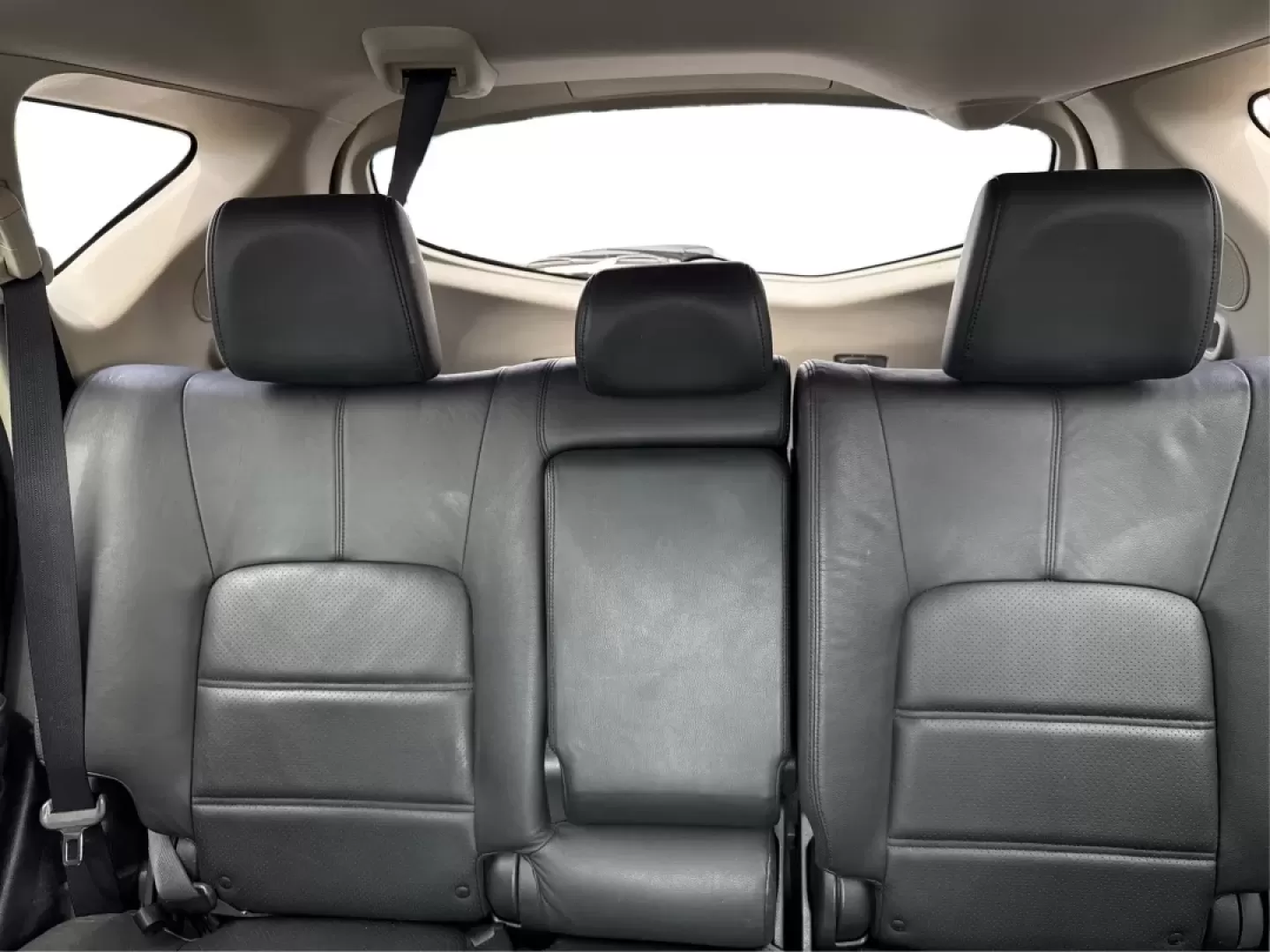 2014 Nissan Murano LE (JN8AZ1MW3EW) with an 3.5L V-6 DOHC engine, located at 1099 N County Rd 25A , Troy, OH, 45373, (937) 908-9800, 40.057079, -84.212883 - **Discover Your Next Adventure in Comfort and Style with the 2014 Nissan Murano LE at Advantage Car and Credit - Troy!**<br /> <br /> Are you in search of a versatile vehicle that can seamlessly transition from daily commutes to weekend adventures? Look no further! The 2014 Nissan Murano LE is desig - Photo#14