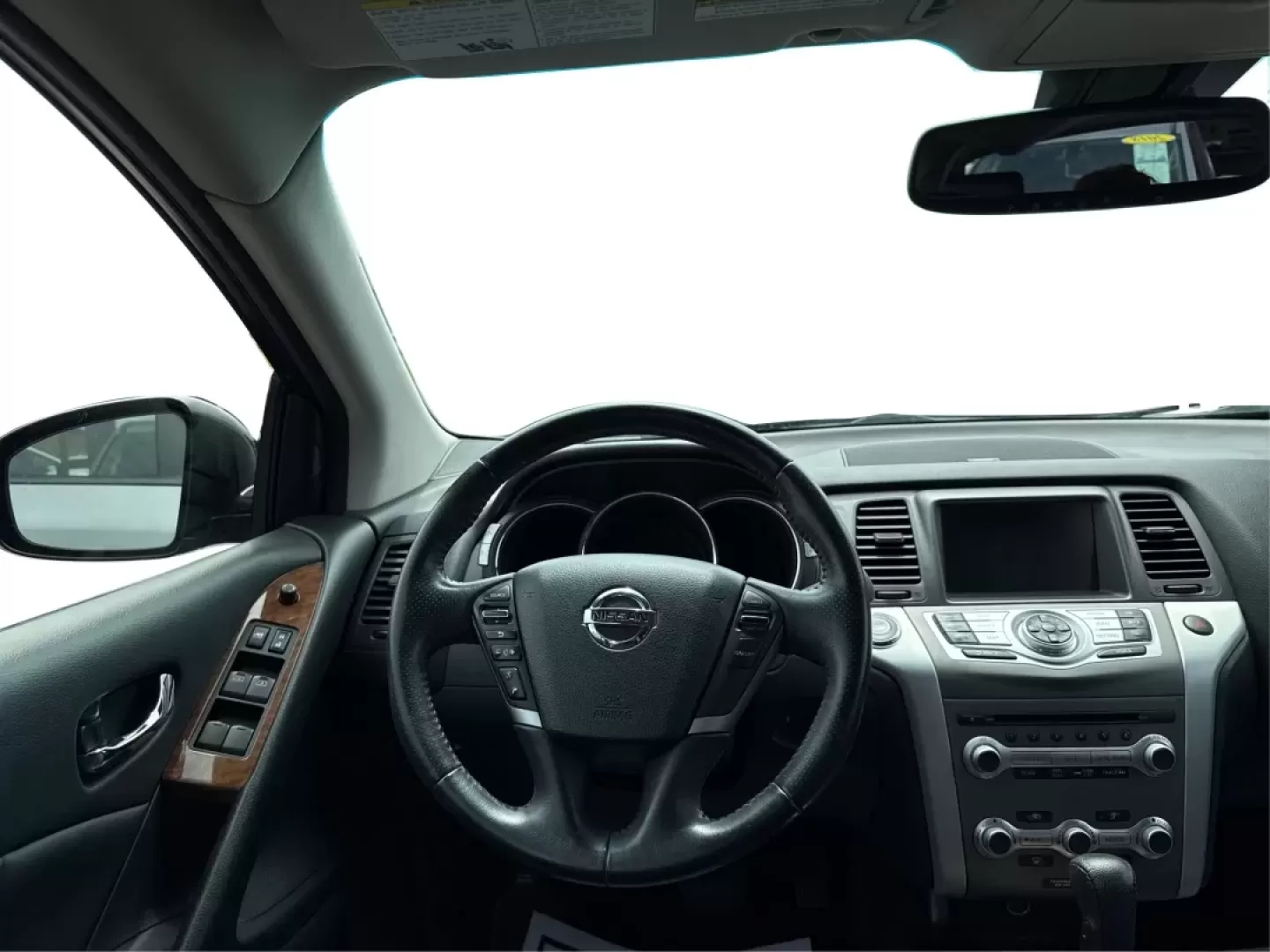 2014 Nissan Murano LE (JN8AZ1MW3EW) with an 3.5L V-6 DOHC engine, located at 1099 N County Rd 25A , Troy, OH, 45373, (937) 908-9800, 40.057079, -84.212883 - **Discover Your Next Adventure in Comfort and Style with the 2014 Nissan Murano LE at Advantage Car and Credit - Troy!**<br /> <br /> Are you in search of a versatile vehicle that can seamlessly transition from daily commutes to weekend adventures? Look no further! The 2014 Nissan Murano LE is desig - Photo#21