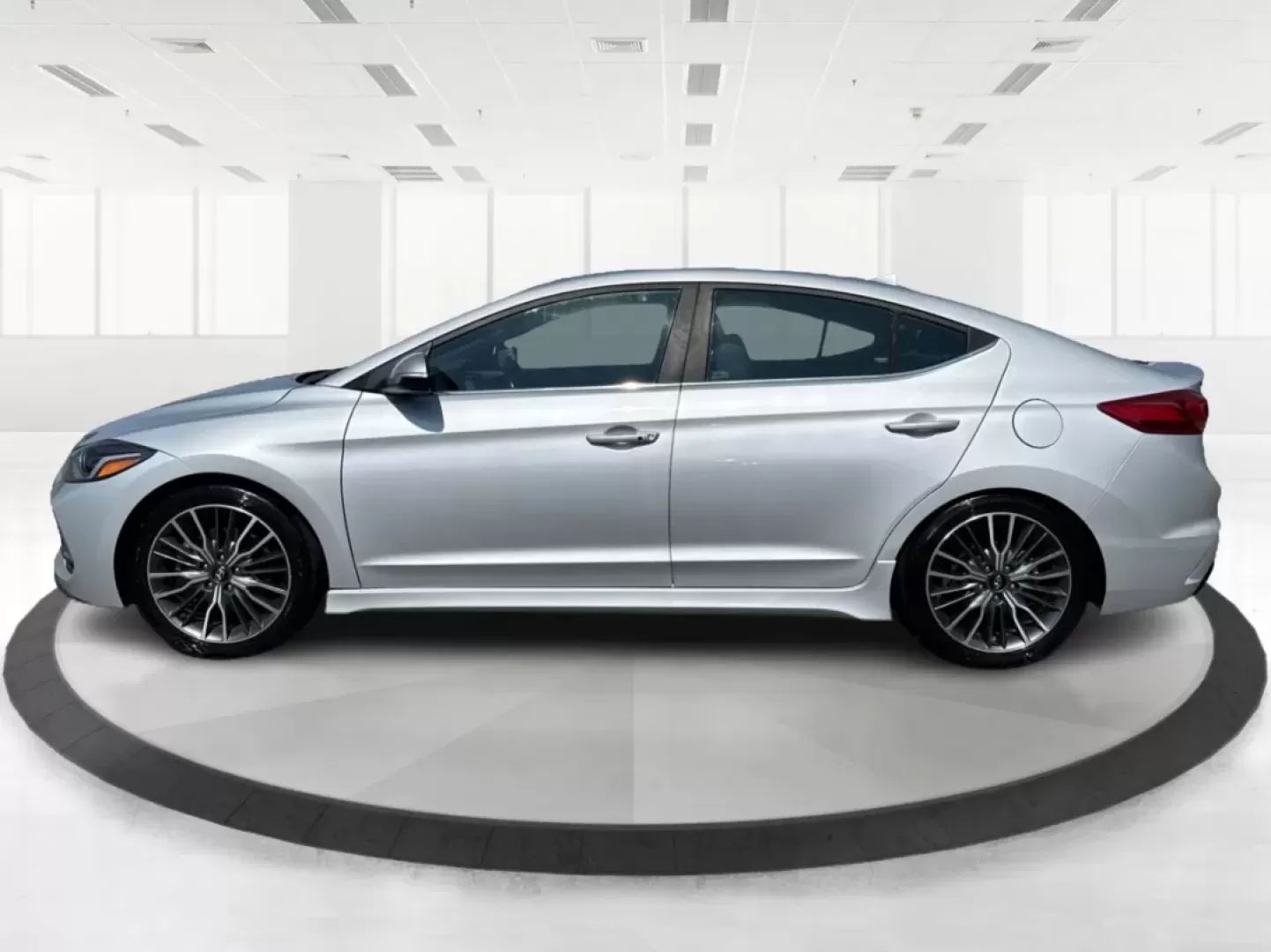 2018 Hyundai Elantra Sport (KMHD04LB6JU) with an 1.6L I-4 gasoline direct injection engine, located at 1099 N County Rd 25A , Troy, OH, 45373, (937) 908-9800, 40.057079, -84.212883 - ### Elevate Your Daily Commute with the 2018 Hyundai Elantra Sport at Advantage Car and Credit!<br /> <br /> Are you ready to enhance your daily life with a reliable vehicle that balances performance, comfort, and style? Look no further than the stunning 2018 Hyundai Elantra Sport, available now at - Photo#5