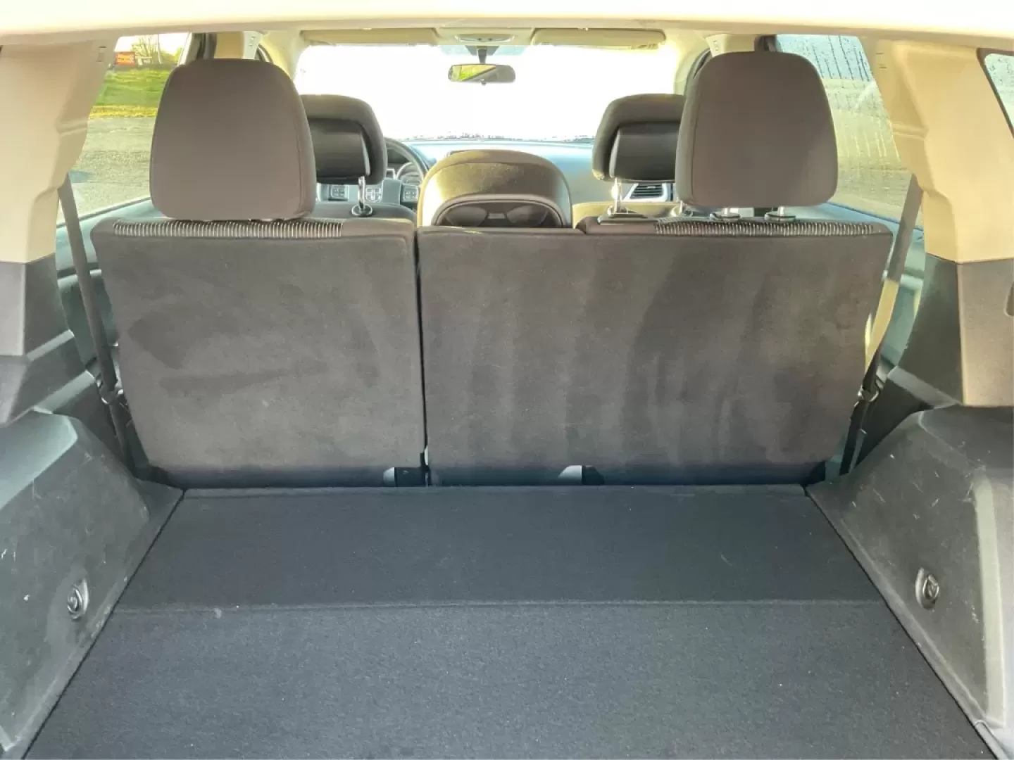 2014 Pearl White Tri-Coat Dodge Journey SXT (3C4PDCBG0ET) with an 3.6L V6 DOHC 24V engine, 6-Speed Automatic transmission, located at 1099 N County Rd 25A , Troy, OH, 45373, (937) 908-9800, 40.057079, -84.212883 - Are you looking for the perfect blend of comfort, versatility, and reliability for your family adventures? Look no further than the 2014 Dodge Journey SXT, available now at Advantage Car and Credit in Troy, OH. This well-equipped SUV is ideal for growing families, weekend road trips, or anyone who n - Photo#12