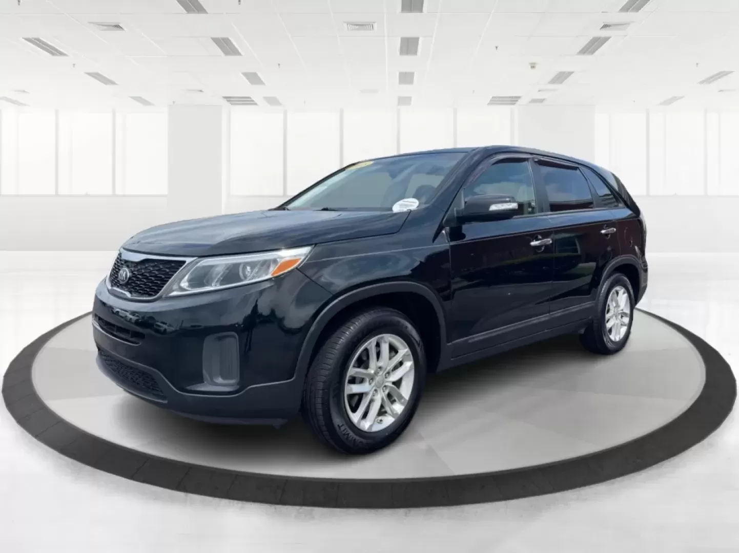 2015 Kia Sorento LX (5XYKT3A60FG) with an 2.4L I-4 gasoline direct injection engine, located at 1184 Kauffman Ave, Fairborn, OH, 45324, (937) 908-9800, 39.807072, -84.030914 - ### Discover Adventure with the 2015 Kia Sorento LX - Your Perfect Family SUV!<br /> <br /> Are you seeking the ideal vehicle for weekend getaways or daily commutes? Look no further! The 2015 Kia Sorento LX is the perfect SUV for growing families and adventure-seekers alike. With its spacious interi - Photo#8