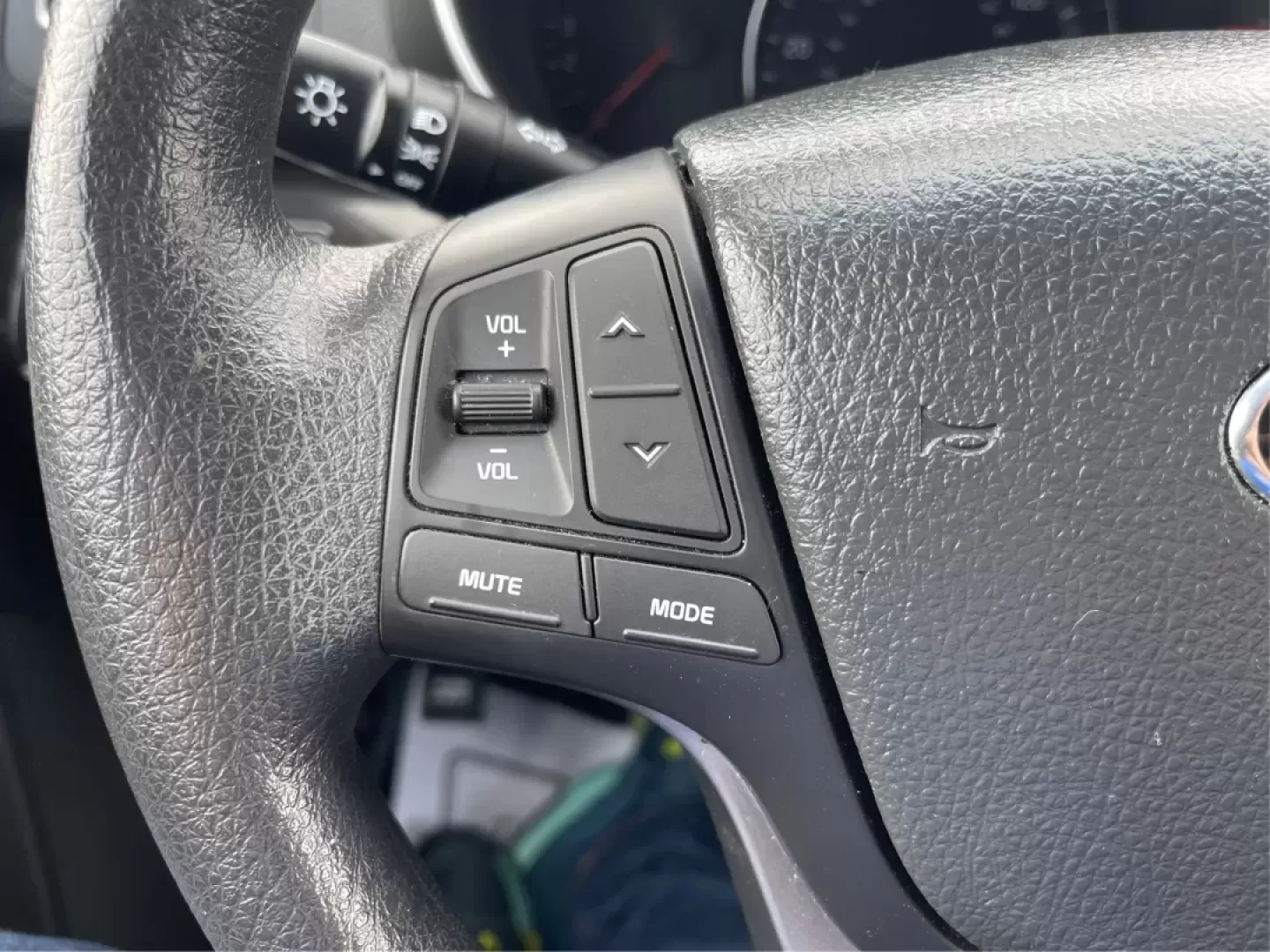 2015 Kia Sorento LX (5XYKT3A60FG) with an 2.4L I-4 gasoline direct injection engine, located at 1184 Kauffman Ave, Fairborn, OH, 45324, (937) 908-9800, 39.807072, -84.030914 - ### Discover Adventure with the 2015 Kia Sorento LX - Your Perfect Family SUV!<br /> <br /> Are you seeking the ideal vehicle for weekend getaways or daily commutes? Look no further! The 2015 Kia Sorento LX is the perfect SUV for growing families and adventure-seekers alike. With its spacious interi - Photo#16