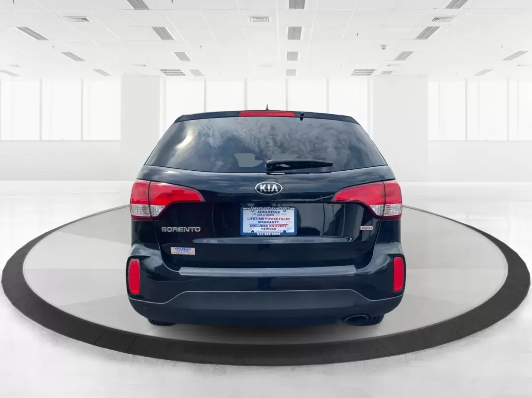 2015 Kia Sorento LX (5XYKT3A60FG) with an 2.4L I-4 gasoline direct injection engine, located at 4508 South Dixie Dr, Moraine, OH, 45439, (937) 908-9800, 39.689976, -84.218452 - ### Discover Adventure with the 2015 Kia Sorento LX - Your Perfect Family SUV!<br /> <br /> Are you seeking the ideal vehicle for weekend getaways or daily commutes? Look no further! The 2015 Kia Sorento LX is the perfect SUV for growing families and adventure-seekers alike. With its spacious interi - Photo#3