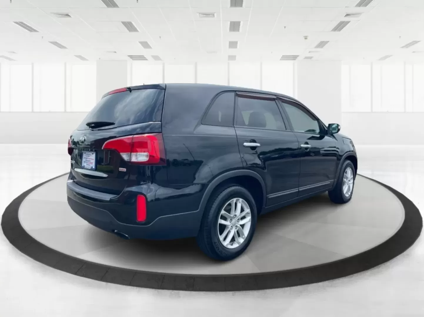 2015 Kia Sorento LX (5XYKT3A60FG) with an 2.4L I-4 gasoline direct injection engine, located at 880 E. National Road, Vandalia, OH, 45377, (937) 908-9800, 39.891918, -84.183594 - ### Discover Adventure with the 2015 Kia Sorento LX - Your Perfect Family SUV!<br /> <br /> Are you seeking the ideal vehicle for weekend getaways or daily commutes? Look no further! The 2015 Kia Sorento LX is the perfect SUV for growing families and adventure-seekers alike. With its spacious interi - Photo#2