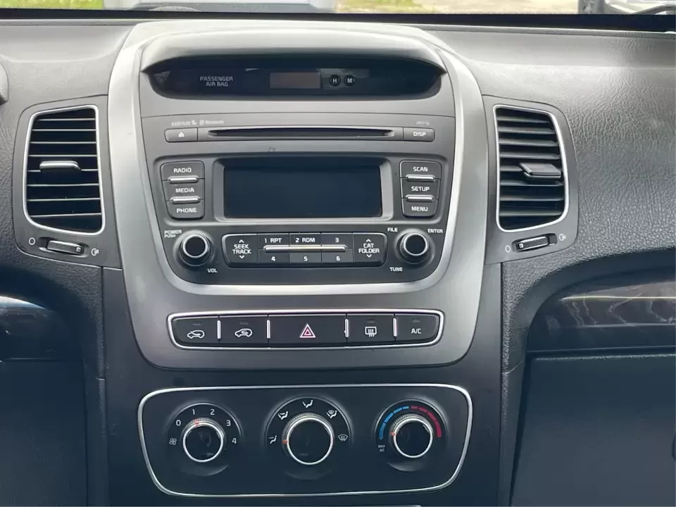 2015 Kia Sorento LX (5XYKT3A60FG) with an 2.4L I-4 gasoline direct injection engine, 6-Speed Automatic transmission, located at 401 Woodman Dr, Riverside, OH, 45431, (937) 908-9800, 39.760899, -84.123421 - ### Discover Adventure with the 2015 Kia Sorento LX - Your Perfect Family SUV!<br /> <br /> Are you seeking the ideal vehicle for weekend getaways or daily commutes? Look no further! The 2015 Kia Sorento LX is the perfect SUV for growing families and adventure-seekers alike. With its spacious interi - Photo#13