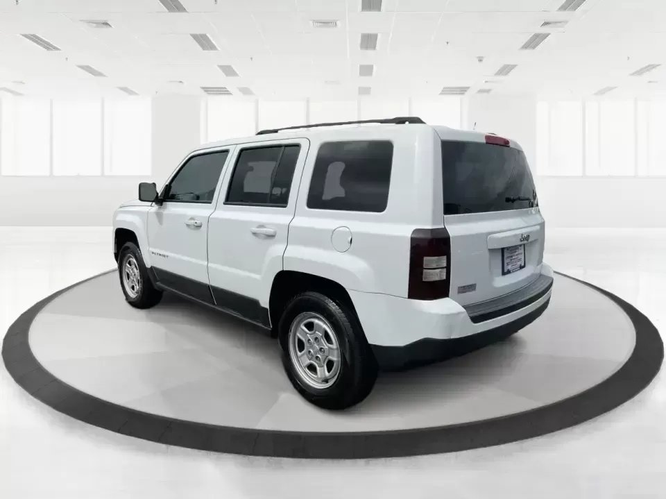 2017 Jeep Patriot Sport FWD (1C4NJPBA4HD) with an 2.0L L4 DOHC 16V engine, Continuously Variable Transmission (CVT) transmission, located at 4508 South Dixie Dr, Moraine, OH, 45439, (937) 908-9800, 39.689976, -84.218452 - Are you ready to elevate your adventures with a versatile SUV that suits both your daily commute and weekend getaways? Look no further than this stunning **2017 Jeep Patriot Sport FWD**, available at **Advantage Car and Credit**, your premier **Buy Here Pay Here dealership** located at **1184 Kauffm - Photo#4