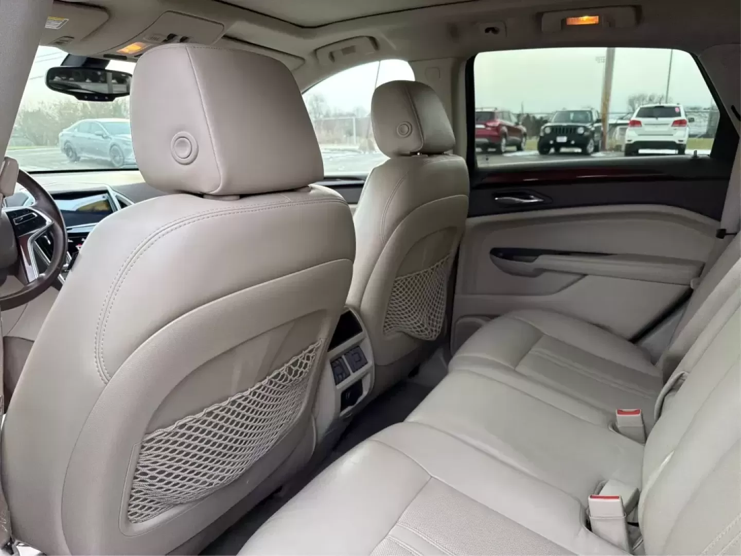 2013 White Cadillac SRX Luxury Collection (3GYFNCE32DS) with an 3.6L V6 DOHC 24V FFV engine, 6-Speed Automatic transmission, located at 401 Woodman Dr, Riverside, OH, 45431, (937) 908-9800, 39.760899, -84.123421 - ### Elevate Your Everyday with the 2013 Cadillac SRX Luxury Collection <br /> <br /> Are you searching for the perfect vehicle to enhance your family's lifestyle or your daily commute? Look no further than the stunning 2013 Cadillac SRX Luxury Collection, available now at Advantage Car and Credit in - Photo#10