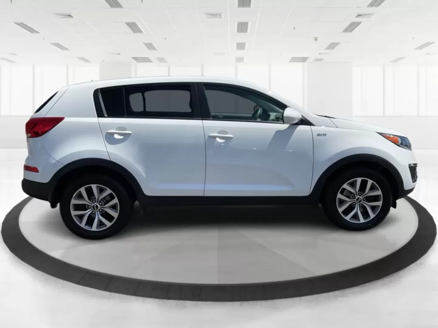 2015 Kia Sportage LX (KNDPBCAC7F7) with an Other engine, located at 1230 East Main St, Xenia, OH, 45385, (937) 908-9800, 39.688026, -83.910172 - **Explore the Open Road with the 2015 Kia Sportage LX Perfect for Your Next Adventure!**<br /> <br /> Imagine hitting the open road with your loved ones, whether it's a weekend getaway or a daily commute. The 2015 Kia Sportage LX, available at Advantage Car and Credit in Fairborn, OH, is the ideal - Photo#1