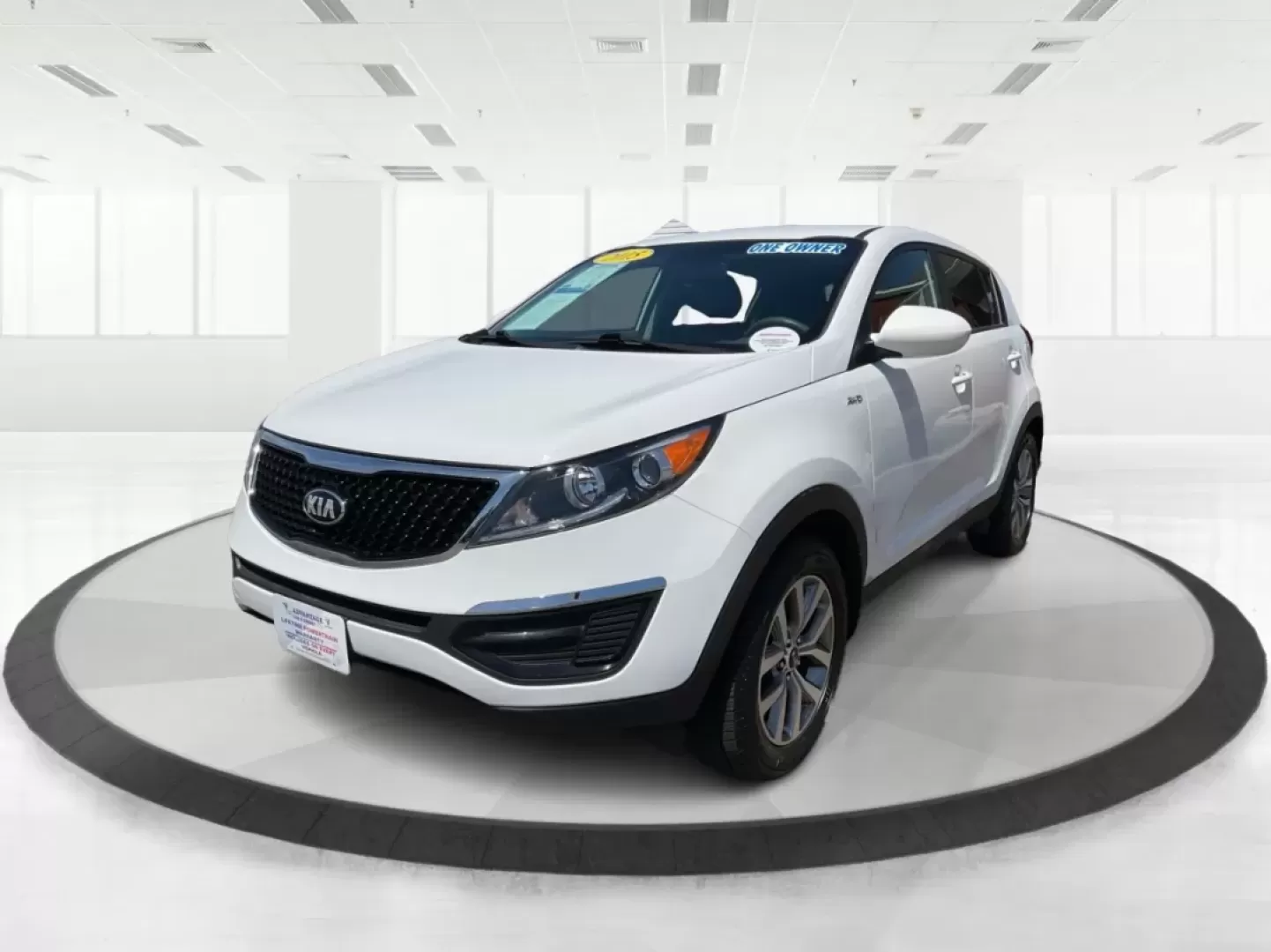2015 Kia Sportage LX (KNDPBCAC7F7) with an Other engine, located at 1230 East Main St, Xenia, OH, 45385, (937) 908-9800, 39.688026, -83.910172 - **Explore the Open Road with the 2015 Kia Sportage LX Perfect for Your Next Adventure!**<br /> <br /> Imagine hitting the open road with your loved ones, whether it's a weekend getaway or a daily commute. The 2015 Kia Sportage LX, available at Advantage Car and Credit in Fairborn, OH, is the ideal - Photo#8