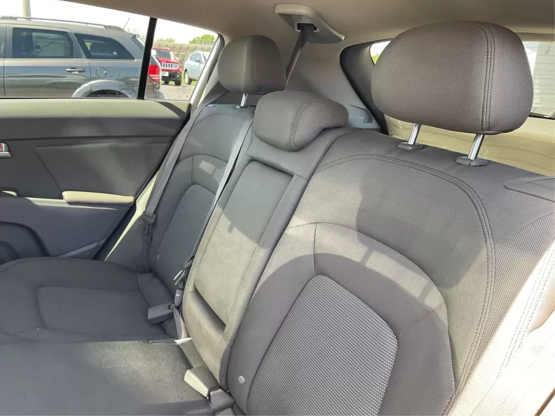 2015 Kia Sportage LX (KNDPBCAC7F7) with an Other engine, located at 880 E. National Road, Vandalia, OH, 45377, (937) 908-9800, 39.891918, -84.183594 - **Explore the Open Road with the 2015 Kia Sportage LX Perfect for Your Next Adventure!**<br /> <br /> Imagine hitting the open road with your loved ones, whether it's a weekend getaway or a daily commute. The 2015 Kia Sportage LX, available at Advantage Car and Credit in Fairborn, OH, is the ideal - Photo#10