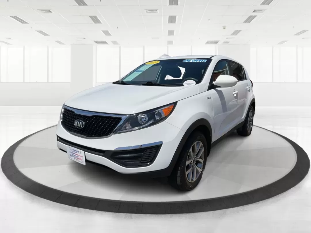 2015 Kia Sportage LX (KNDPBCAC7F7) with an Other engine, located at 4508 South Dixie Dr, Moraine, OH, 45439, (937) 908-9800, 39.689976, -84.218452 - **Explore the Open Road with the 2015 Kia Sportage LX Perfect for Your Next Adventure!**<br /> <br /> Imagine hitting the open road with your loved ones, whether it's a weekend getaway or a daily commute. The 2015 Kia Sportage LX, available at Advantage Car and Credit in Fairborn, OH, is the ideal - Photo#8