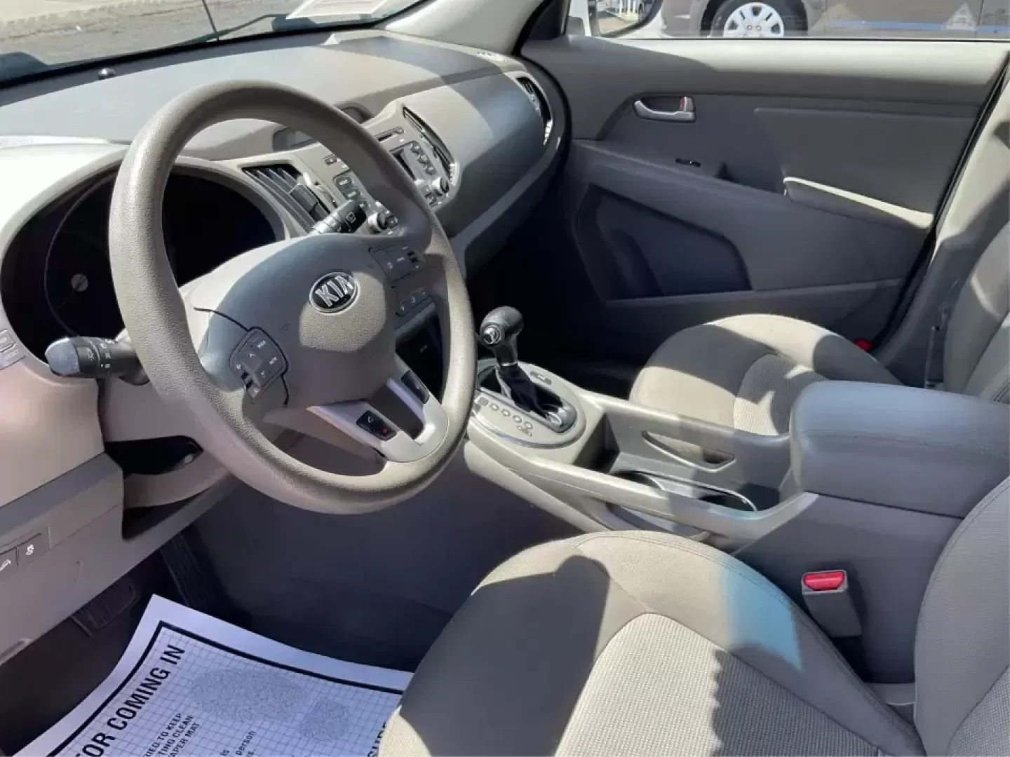 2015 Kia Sportage LX (KNDPBCAC7F7) with an 2.4L V6 DOHC 24V engine, 6-Speed Automatic transmission, located at 4508 South Dixie Dr, Moraine, OH, 45439, (937) 908-9800, 39.689976, -84.218452 - **Explore the Open Road with the 2015 Kia Sportage LX Perfect for Your Next Adventure!**<br /> <br /> Imagine hitting the open road with your loved ones, whether it's a weekend getaway or a daily commute. The 2015 Kia Sportage LX, available at Advantage Car and Credit in Fairborn, OH, is the ideal - Photo#9