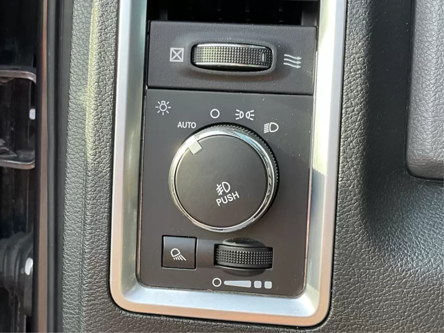 2015 Gray Ram 1500 SLT Quad Cab 4WD (1C6RR7GT3FS) with an 5.7L V8 OHV 16V engine, 8-Speed Automatic transmission, located at 1099 N County Rd 25A , Troy, OH, 45373, (937) 908-9800, 40.057079, -84.212883 - **Experience Adventure and Utility with this 2015 Ram 1500 SLT Quad Cab!**<br /> <br /> Are you ready to elevate your weekend adventures while ensuring your daily commute remains smooth and comfortable? Look no further than this robust 2015 Ram 1500 SLT Quad Cab, now available at Advantage Car and C - Photo#16