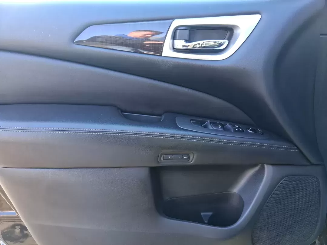 2013 Super Black Nissan Pathfinder Platinum 4WD (5N1AR2MMXDC) with an 3.5L V6 DOHC 24V engine, Continuously Variable Transmission transmission, located at 401 Woodman Dr, Riverside, OH, 45431, (937) 908-9800, 39.760899, -84.123421 - Picture your next weekend: the kids loaded up for a day at the National Museum of the U.S. Air Force, a cooler in the back for a picnic at Riverscape MetroPark, and plenty of room for friends or gear-without feeling cramped on I675 or Route 35. This 2013 Nissan Pathfinder Platinum 4WD is built for r - Photo#17