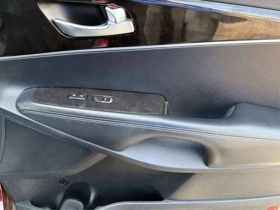 2017 Burgundy Kia Sorento L 2WD (5XYPG4A31HG) with an 2.4L L4 DOHC 16V engine, 6-Speed Automatic transmission, located at 4508 South Dixie Dr, Moraine, OH, 45439, (937) 908-9800, 39.689976, -84.218452 - Pack up the kids, load the groceries, and still have room for a spontaneous weekend escape to Carillon Historical Park or a day exploring Cox Arboretum-this 2017 Kia Sorento L 2WD is the kind of practical SUV that fits real Moraine and Dayton-area life. With three-row versatility in a midsize footpr - Photo#19