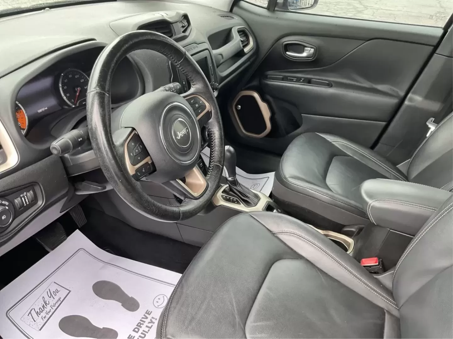 2016 Jeep Renegade Limited (ZACCJADT7GP) with an Tigershark MultiAir 2.4L I-4 variable valve contro engine, located at 880 E. National Road, Vandalia, OH, 45377, (937) 908-9800, 39.891918, -84.183594 - **Adventure Awaits with the 2016 Jeep Renegade Limited Your Perfect Partner for Every Journey!**<br /> <br /> Are you ready to elevate your lifestyle with an adventure-ready vehicle? Whether you're navigating the bustling streets of Fairborn, OH, or hitting the scenic backroads, the 2016 Jeep Reneg - Photo#8