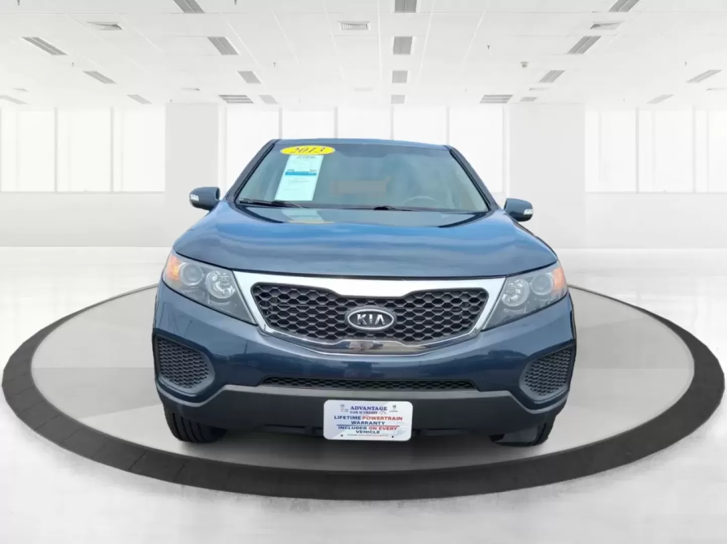 2013 Baltic Blue Kia Sorento LX 4WD (5XYKTCA69DG) with an 2.4L L4 DOHC 16V engine, 6-Speed Automatic transmission, located at 1184 Kauffman Ave, Fairborn, OH, 45324, (937) 908-9800, 39.807072, -84.030914 - **Adventure Awaits with the 2013 Kia Sorento LX 4WD at Advantage Car and Credit - Fairborn!**<br /> <br /> Are you ready to elevate your family adventures or make your daily commute incredibly comfortable? Look no further than this spacious and versatile 2013 Kia Sorento LX 4WD, perfect for growing - Photo#7