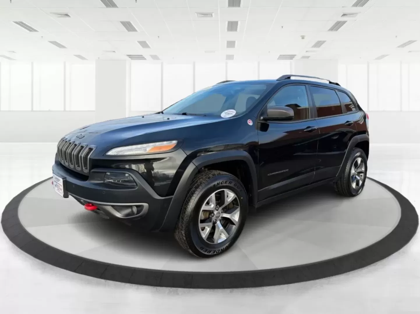 2014 Brilliant Black Crystal P Jeep Cherokee Trailhawk 4WD (1C4PJMBS4EW) with an 3.2L V6 DOHC 24V engine, 9-Speed Automatic transmission, located at 4508 South Dixie Dr, Moraine, OH, 45439, (937) 908-9800, 39.689976, -84.218452 - **Explore New Horizons with the 2014 Jeep Cherokee Trailhawk Your Adventure Awaits!**<br /> <br /> Looking for a vehicle that can keep up with your adventurous spirit while still being suitable for everyday life? Look no further than the 2014 Jeep Cherokee Trailhawk! This capable crossover SUV is p - Photo#8