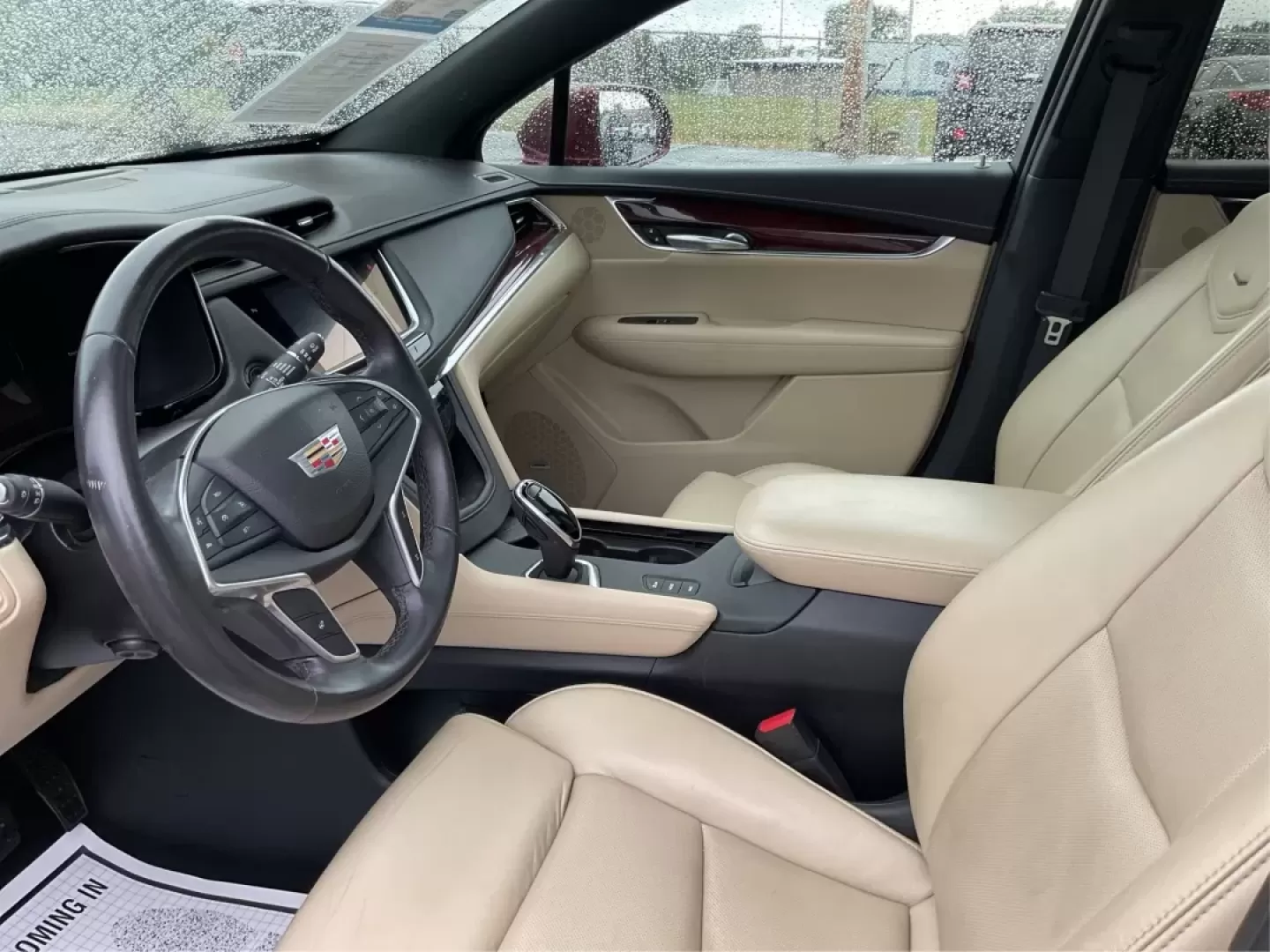 2017 Cadillac XT5 Luxury AWD (1GYKNDRS4HZ) with an 3.6L V6 DOHC 24V engine, 8-Speed Automatic transmission, located at 8750 N County Rd 25A, Piqua, OH, 45356, (937) 908-9800, 40.164391, -84.232513 - **Discover the Perfect Blend of Luxury and Functionality with the 2017 Cadillac XT5 at Jamestown Auto Sales!**<br /> <br /> Are you searching for a vehicle that seamlessly fits into your busy lifestyle while offering the luxurious comfort you deserve? Look no further than the 2017 Cadillac XT5 Luxur - Photo#9