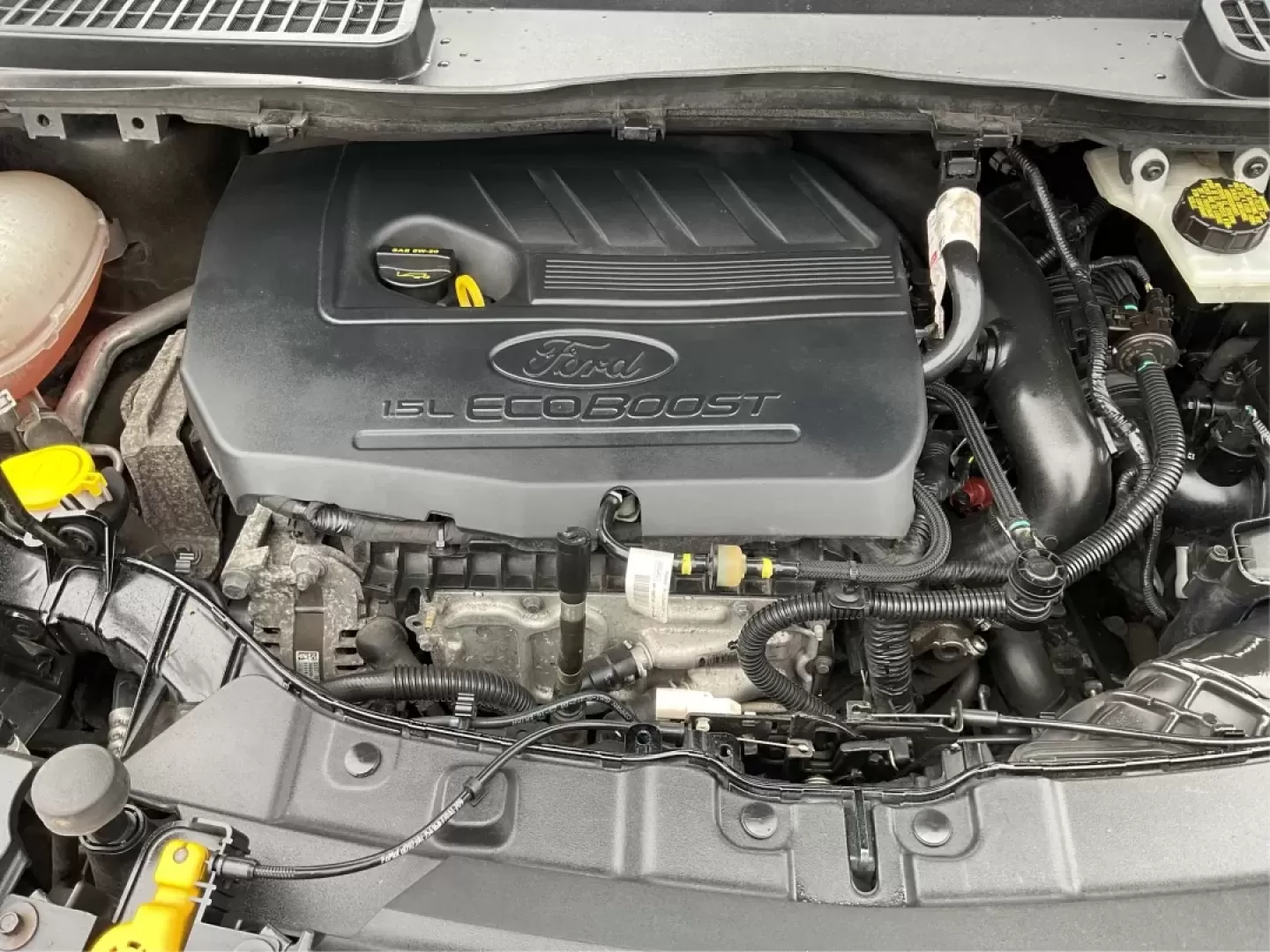 2017 Ford Escape SE (1FMCU9GD0HU) with an Other engine, located at 1951 S Dayton Lakeview Rd., New Carlisle, OH, 45344, (937) 908-9800, 39.890999, -84.050255 - **Explore New Adventures with the 2017 Ford Escape SE - Your Perfect Companion for Every Journey!**<br /> <br /> Imagine embarking on spontaneous weekend getaways or daily commutes with absolute confidence and comfort. The 2017 Ford Escape SE, now available at Advantage Car and Credit in Fairborn, O - Photo#11
