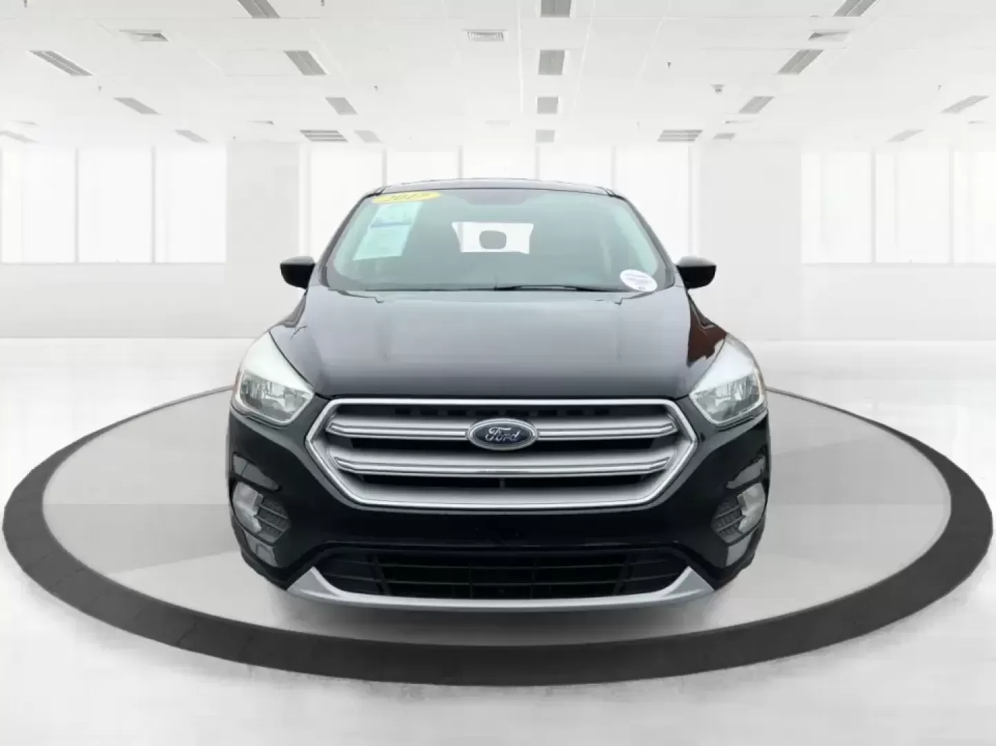 2017 Ford Escape SE (1FMCU9GD0HU) with an 1.5L L4 DOHC 16V engine, 6A transmission, located at 1230 East Main St, Xenia, OH, 45385, (937) 908-9800, 39.688026, -83.910172 - **Explore New Adventures with the 2017 Ford Escape SE - Your Perfect Companion for Every Journey!**<br /> <br /> Imagine embarking on spontaneous weekend getaways or daily commutes with absolute confidence and comfort. The 2017 Ford Escape SE, now available at Advantage Car and Credit in Fairborn, O - Photo#7