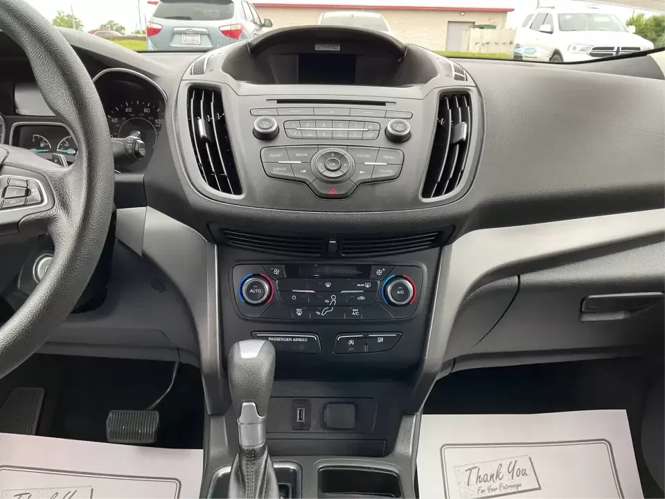 2017 Ford Escape SE (1FMCU9GD0HU) with an 1.5L L4 DOHC 16V engine, 6A transmission, located at 1230 East Main St, Xenia, OH, 45385, (937) 908-9800, 39.688026, -83.910172 - **Explore New Adventures with the 2017 Ford Escape SE - Your Perfect Companion for Every Journey!**<br /> <br /> Imagine embarking on spontaneous weekend getaways or daily commutes with absolute confidence and comfort. The 2017 Ford Escape SE, now available at Advantage Car and Credit in Fairborn, O - Photo#13