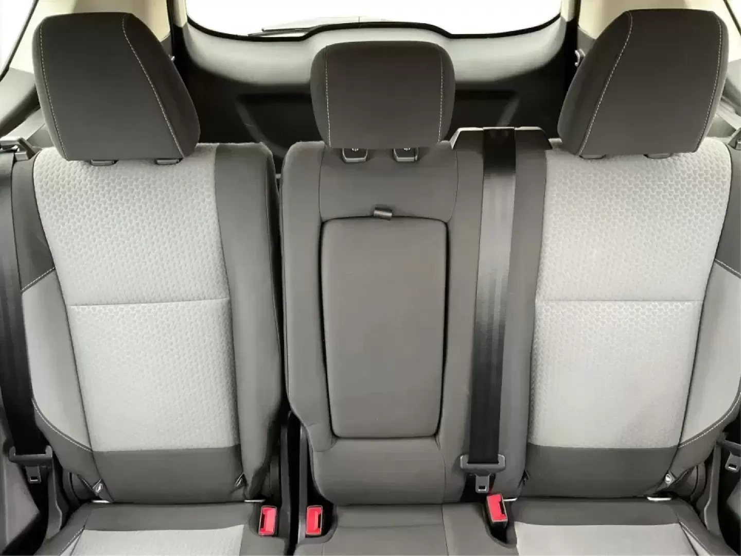 2017 Ford Escape SE (1FMCU9GD0HU) with an 1.5L L4 DOHC 16V engine, 6A transmission, located at 1230 East Main St, Xenia, OH, 45385, (937) 908-9800, 39.688026, -83.910172 - **Explore New Adventures with the 2017 Ford Escape SE - Your Perfect Companion for Every Journey!**<br /> <br /> Imagine embarking on spontaneous weekend getaways or daily commutes with absolute confidence and comfort. The 2017 Ford Escape SE, now available at Advantage Car and Credit in Fairborn, O - Photo#14