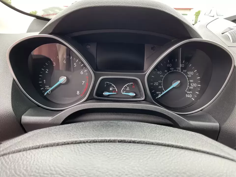 2017 Ford Escape SE (1FMCU9GD0HU) with an 1.5L L4 DOHC 16V engine, 6A transmission, located at 1230 East Main St, Xenia, OH, 45385, (937) 908-9800, 39.688026, -83.910172 - **Explore New Adventures with the 2017 Ford Escape SE - Your Perfect Companion for Every Journey!**<br /> <br /> Imagine embarking on spontaneous weekend getaways or daily commutes with absolute confidence and comfort. The 2017 Ford Escape SE, now available at Advantage Car and Credit in Fairborn, O - Photo#15