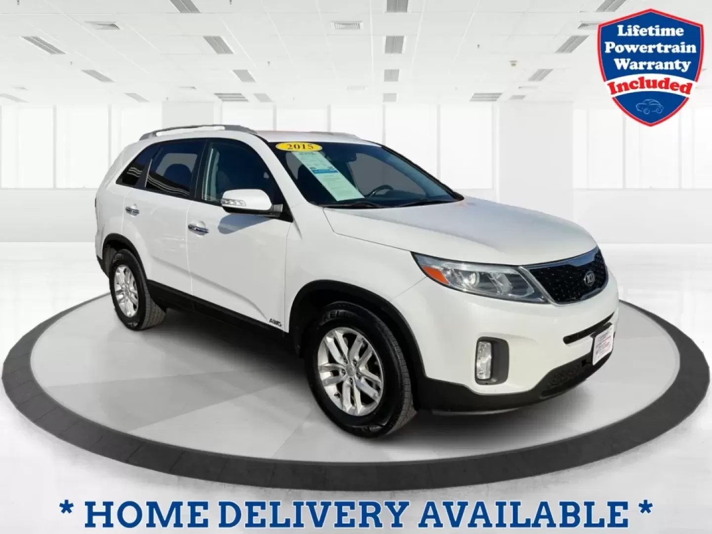 2015 Kia Sorento LX AWD (5XYKTDA64FG) with an 2.4L L4 DOHC 16V engine, 6-Speed Automatic transmission, located at 401 Woodman Dr, Riverside, OH, 45431, (937) 908-9800, 39.760899, -84.123421 - Are you ready for your next adventure? Whether it's a weekend getaway or the daily commute, the 2015 Kia Sorento LX AWD offers the perfect blend of comfort, versatility, and style. This spacious and well-equipped SUV is ideal for growing families, outdoor enthusiasts, or anyone seeking a reliable ve - Photo#0