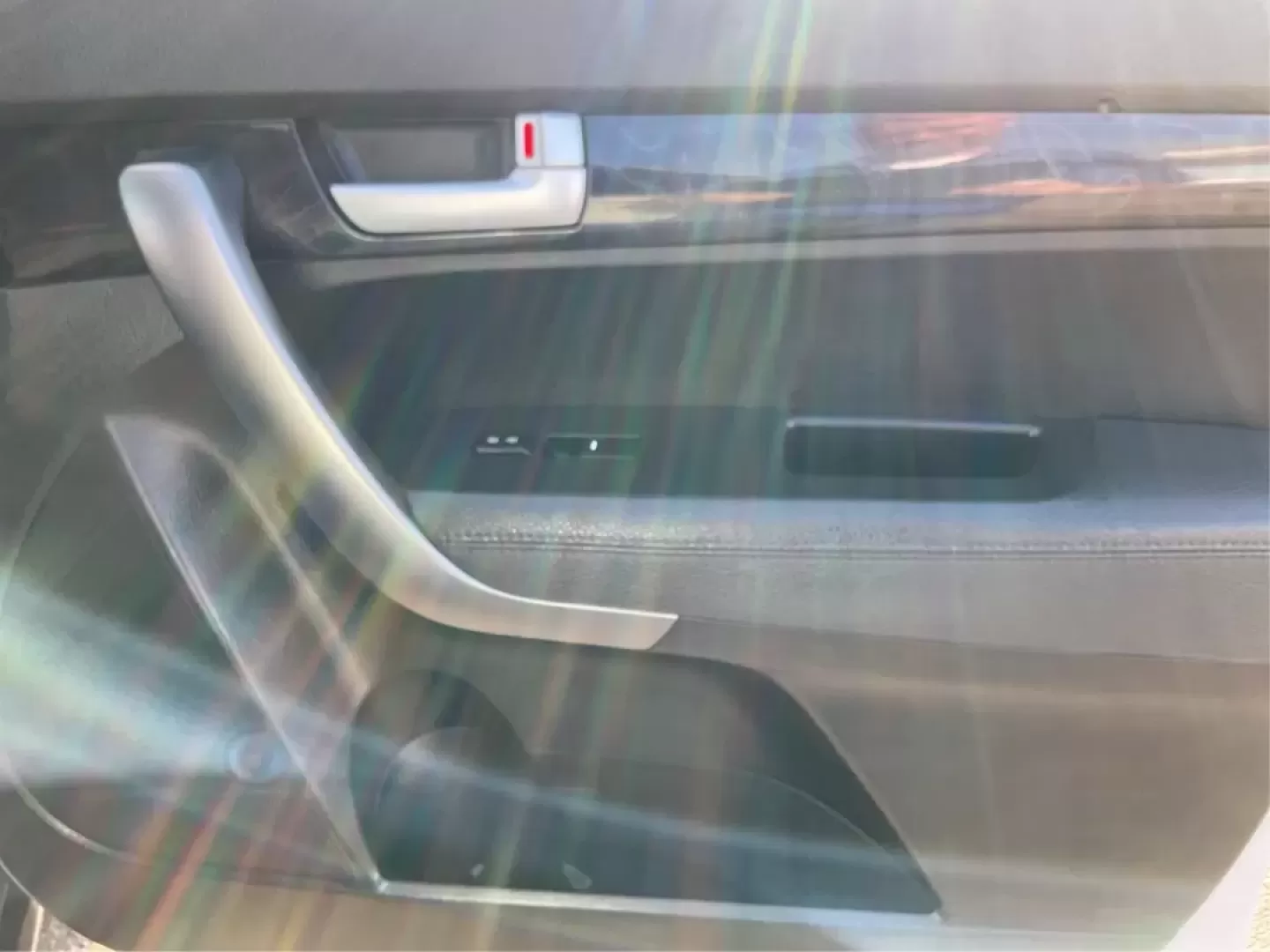 2015 Kia Sorento LX AWD (5XYKTDA64FG) with an 2.4L L4 DOHC 16V engine, 6-Speed Automatic transmission, located at 401 Woodman Dr, Riverside, OH, 45431, (937) 908-9800, 39.760899, -84.123421 - Are you ready for your next adventure? Whether it's a weekend getaway or the daily commute, the 2015 Kia Sorento LX AWD offers the perfect blend of comfort, versatility, and style. This spacious and well-equipped SUV is ideal for growing families, outdoor enthusiasts, or anyone seeking a reliable ve - Photo#17