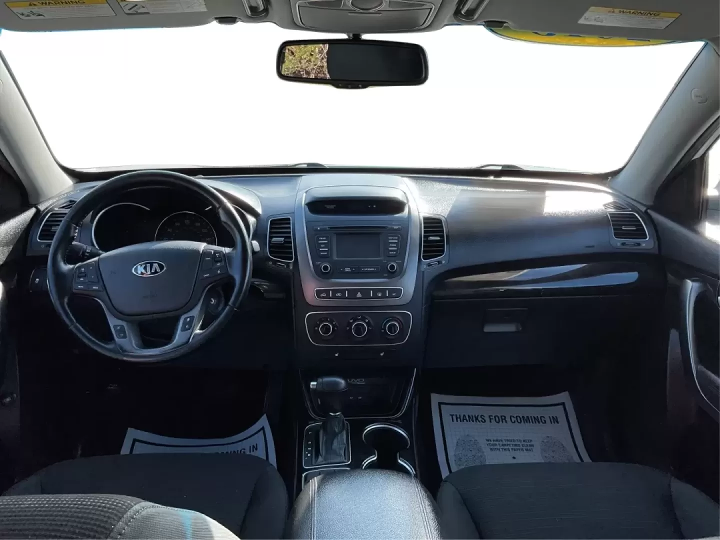 2015 Kia Sorento LX AWD (5XYKTDA64FG) with an 2.4L L4 DOHC 16V engine, 6-Speed Automatic transmission, located at 401 Woodman Dr, Riverside, OH, 45431, (937) 908-9800, 39.760899, -84.123421 - Are you ready for your next adventure? Whether it's a weekend getaway or the daily commute, the 2015 Kia Sorento LX AWD offers the perfect blend of comfort, versatility, and style. This spacious and well-equipped SUV is ideal for growing families, outdoor enthusiasts, or anyone seeking a reliable ve - Photo#18