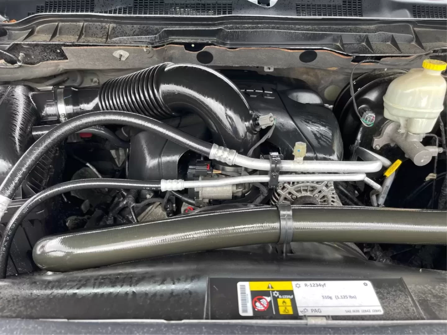 2015 Ram 1500 Laramie Crew Cab SWB 4WD (1C6RR7NT7FS) with an 5.7L V8 OHV 16V engine, 8-Speed Automatic transmission, located at 1230 East Main St, Xenia, OH, 45385, (937) 908-9800, 39.688026, -83.910172 - 2015 Ram 1500 Laramie Crew Cab SWB 4WD - Photo#11